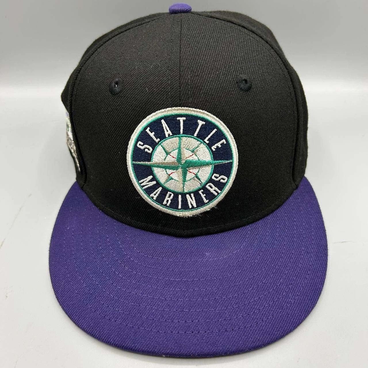 New Era Seattle Mariners Hat Men 7 1/4 Black Purple MLB Fitted Cap Size ONE SIZE - 1 Thumbnail
