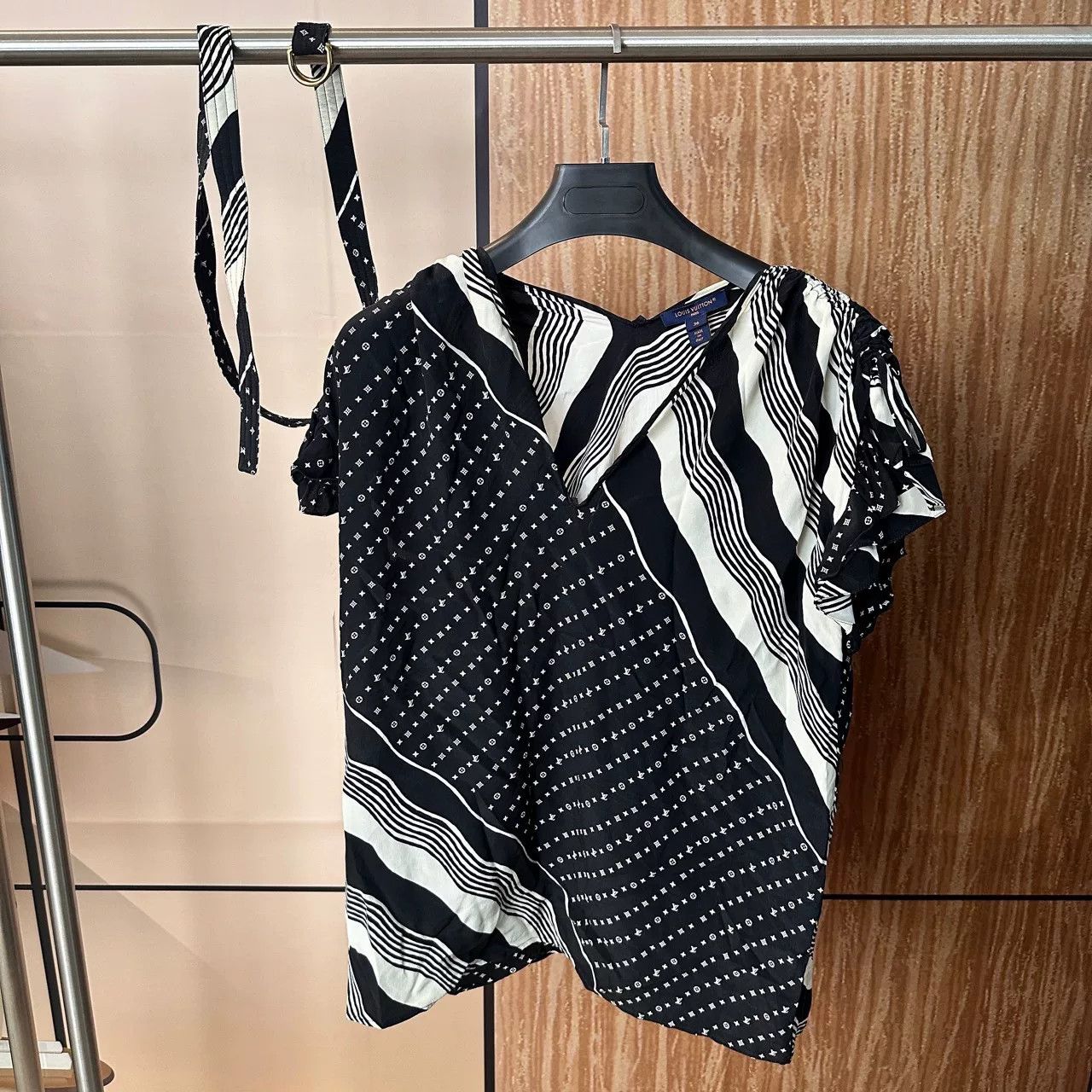 Louis Vuitton Louis Vuitton New Monogram Waist-Cinched Ruffle Top Size XS / US 0-2 / IT 36-38 - 1 Thumbnail