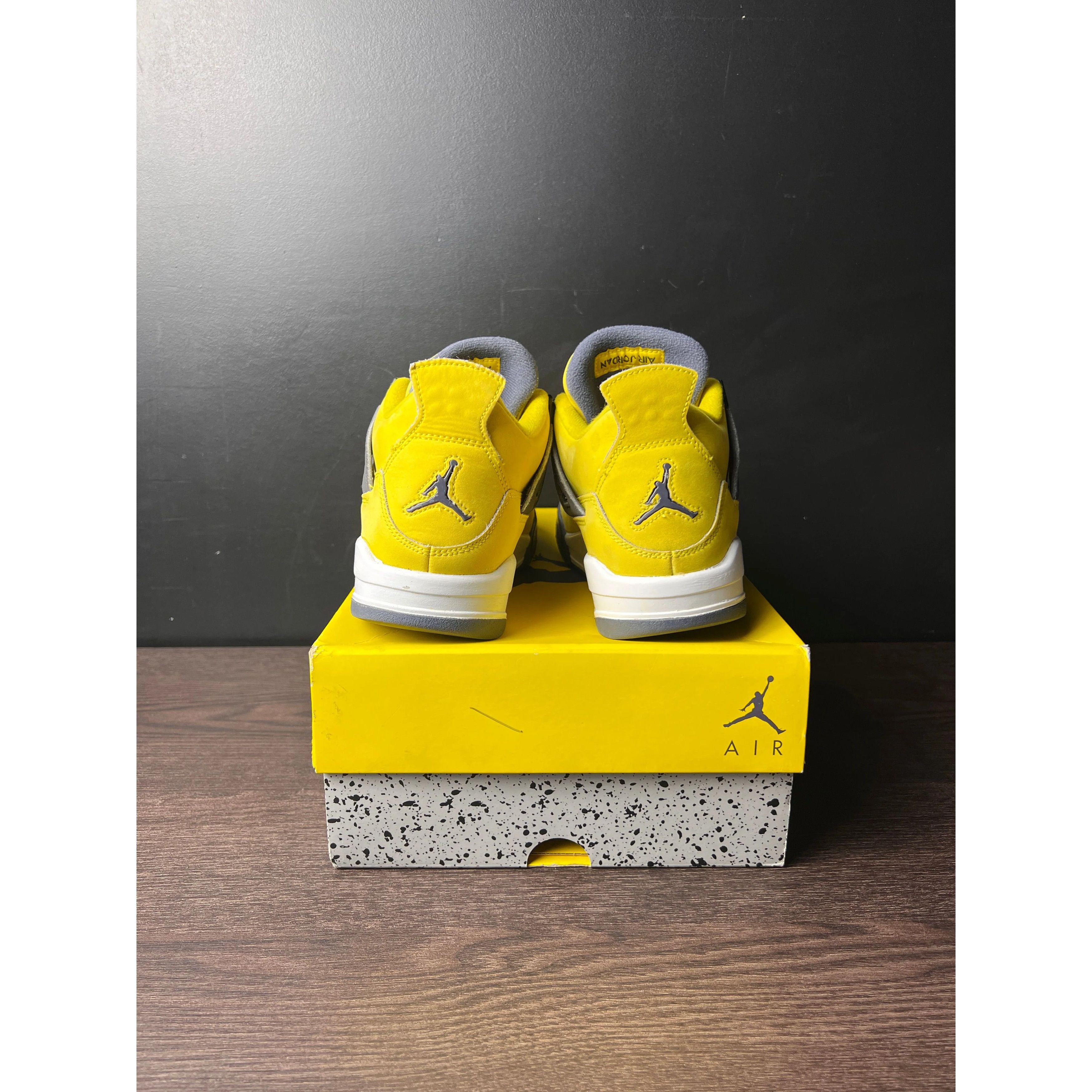 Jordan Brand Air Jordan 4 Retro "Lightning" (2021) (GS) **PRE-OWNED** - Size 6.5 Size US 6.5 / EU 39-40 - 4 Thumbnail