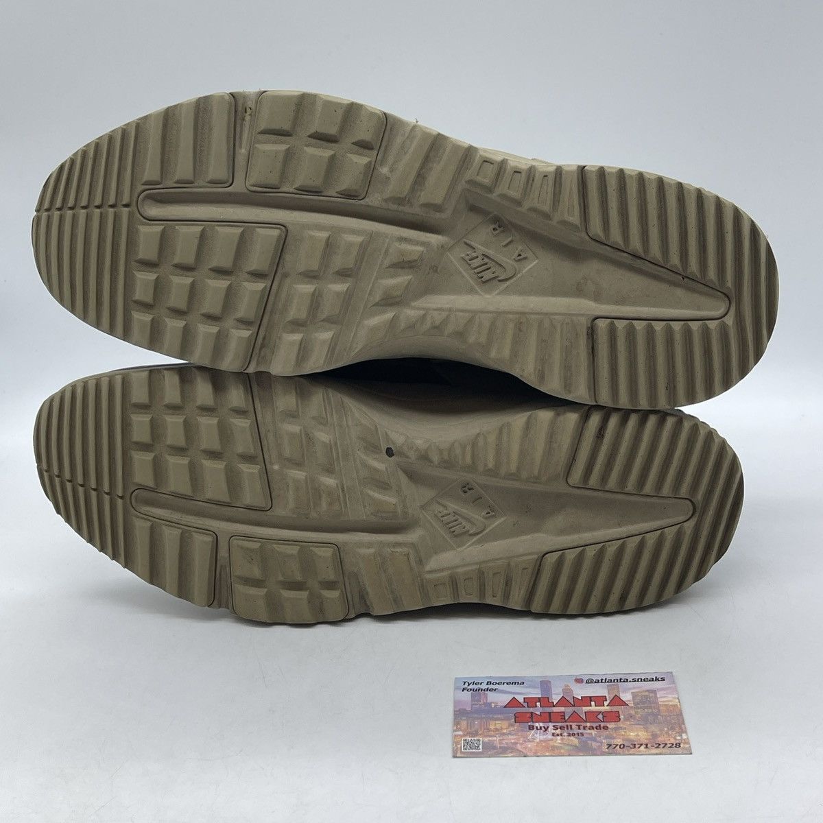 Nike Air huarache utility khaki Size US 12 / EU 45 - 7 Thumbnail