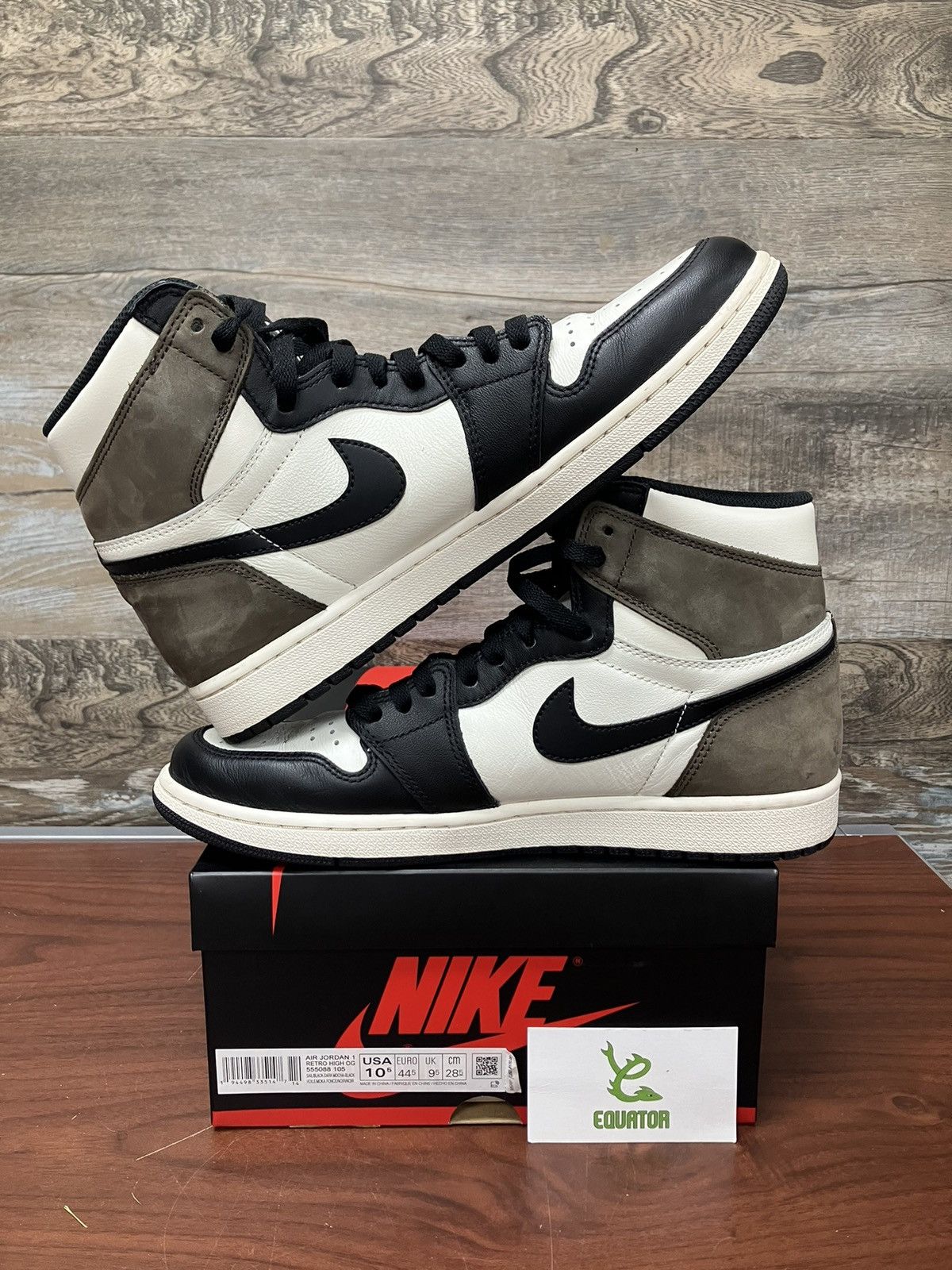 Jordan Brand Jordan 1 Retro High Mocha Size 10.5 Size US 10.5 / EU 43-44 - 2 Thumbnail