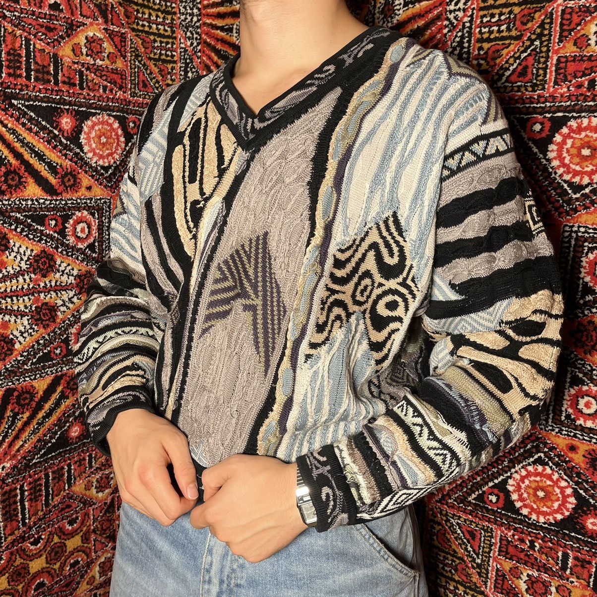 Coogi Rare Vintage Streetwear Stitched Sweater COOGI Size US L / EU 52-54 / 3 - 7 Thumbnail