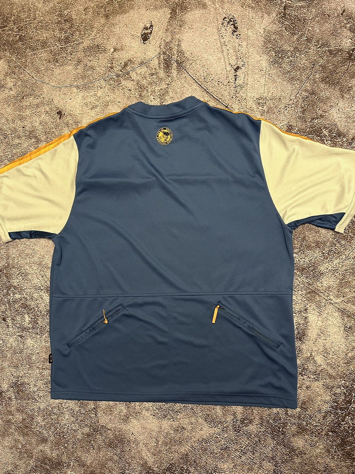 Oakley Oakley vintage tee Zips pockets on front and back t shirt Size US XL / EU 56 / 4 - 4 Thumbnail