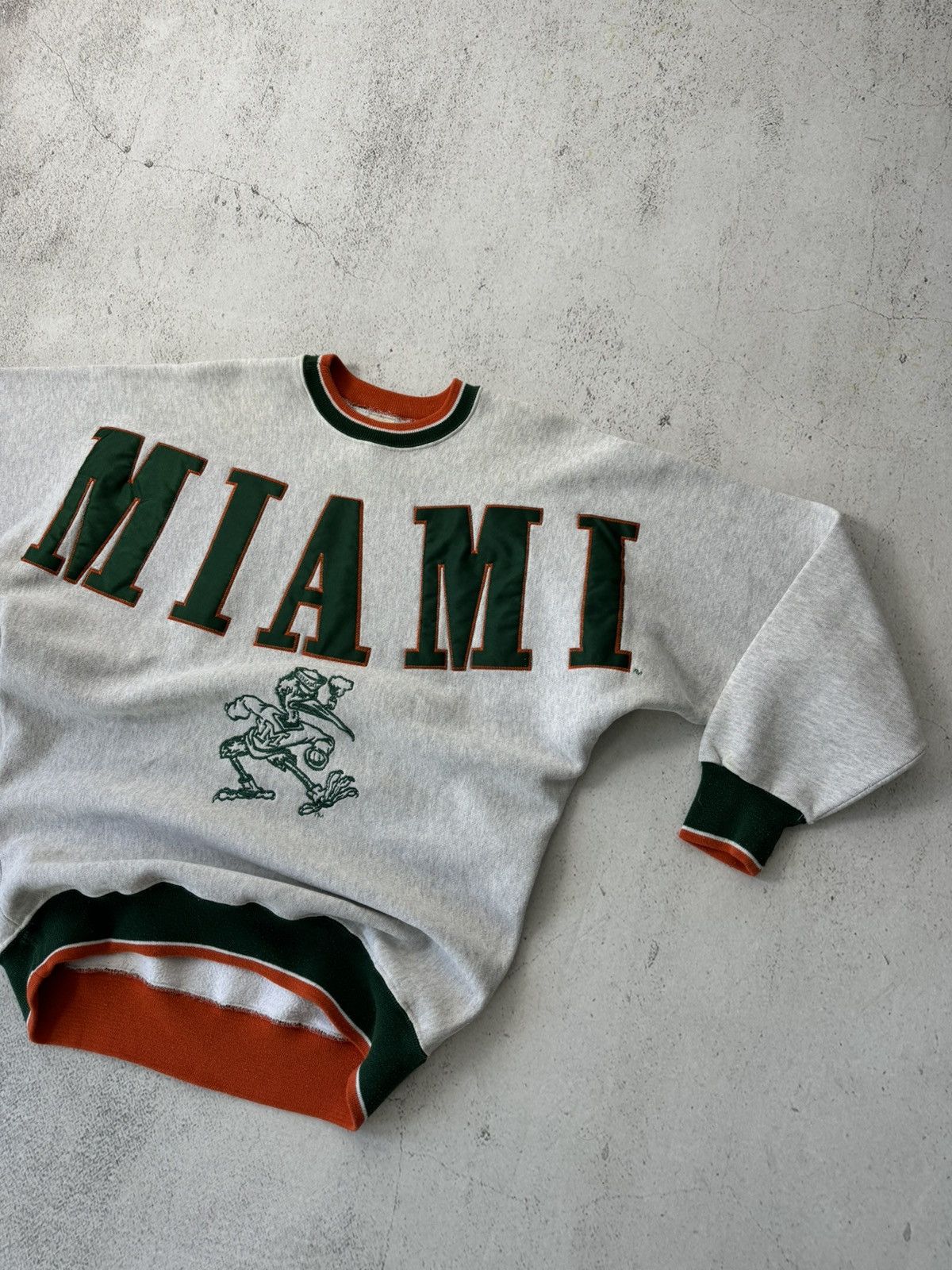 Vintage Legends USA Vintage Miami Hurricanes Sweatshirt Size US M / EU 48-50 / 2 - 9 Thumbnail