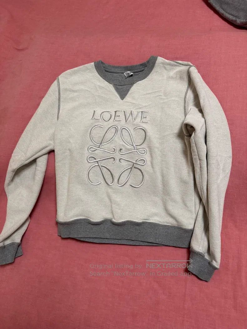 Loewe Loewe Classic Reversible Letter Logo Sweatshirt, Crewneck Size XS / US 0-2 / IT 36-38 - 1 Thumbnail