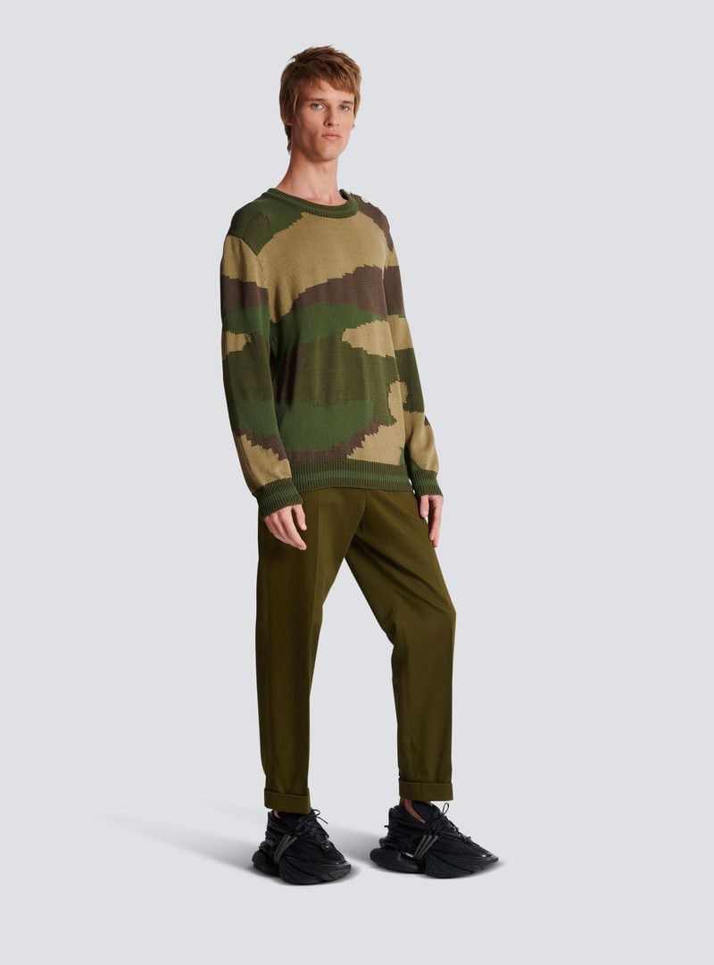 Balmain o1y0426 Crewneck Sweater in Military Green Size US S / EU 44-46 / 1 - 3 Thumbnail