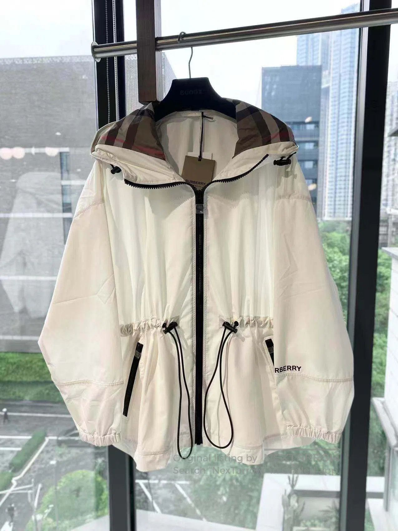 Burberry Burberry Hooded waist jacket| Size M / US 6-8 / IT 42-44 - 2 Thumbnail