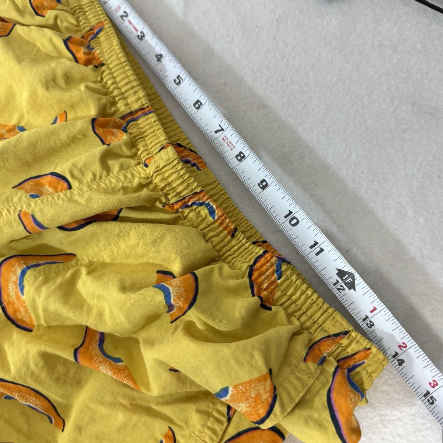 Patagonia Patagonia Swim Trunks Mens Sz M Yellow Orange Print Retro Style Lined Geometric Beach Surfing Bottom Shorts Size US 31 - 5 Thumbnail