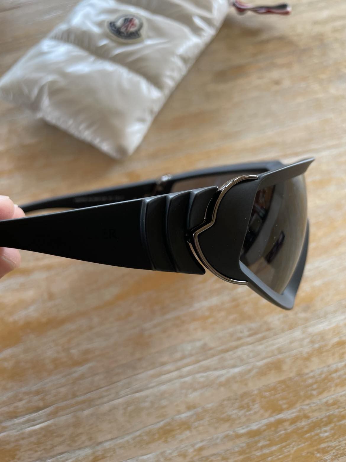 Moncler Moncler Wrapid Sunglasses Size ONE SIZE - 2 Thumbnail