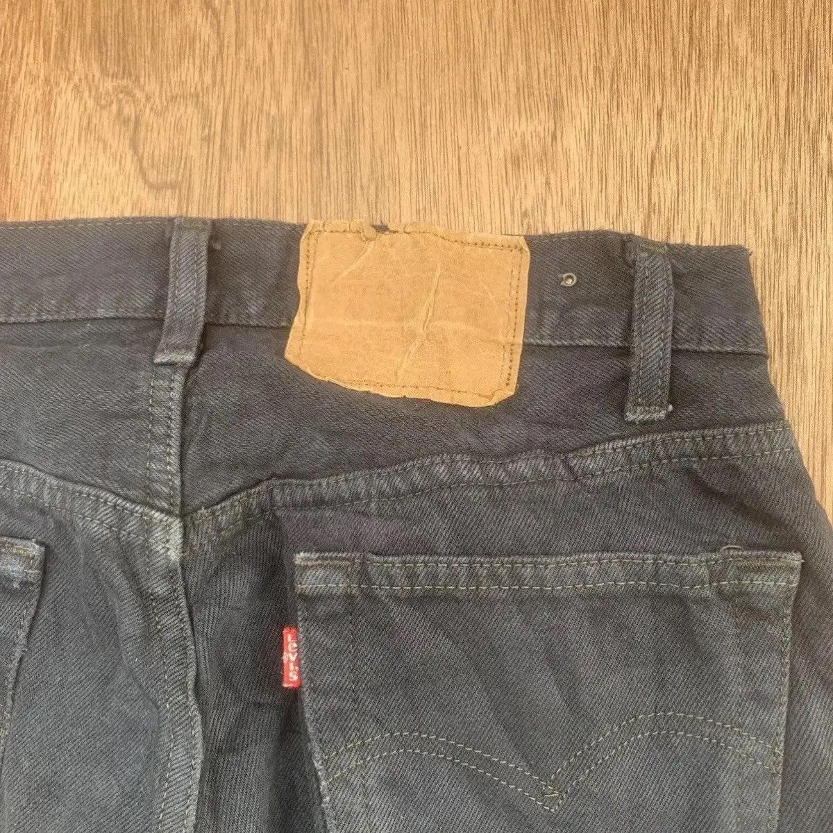 Levi's 🔥 1980’s VINTAGE LEVI’S JEANS SUPER BLACK LEVIS DENIM PANTS Size US 28 / EU 44 - 12 Thumbnail