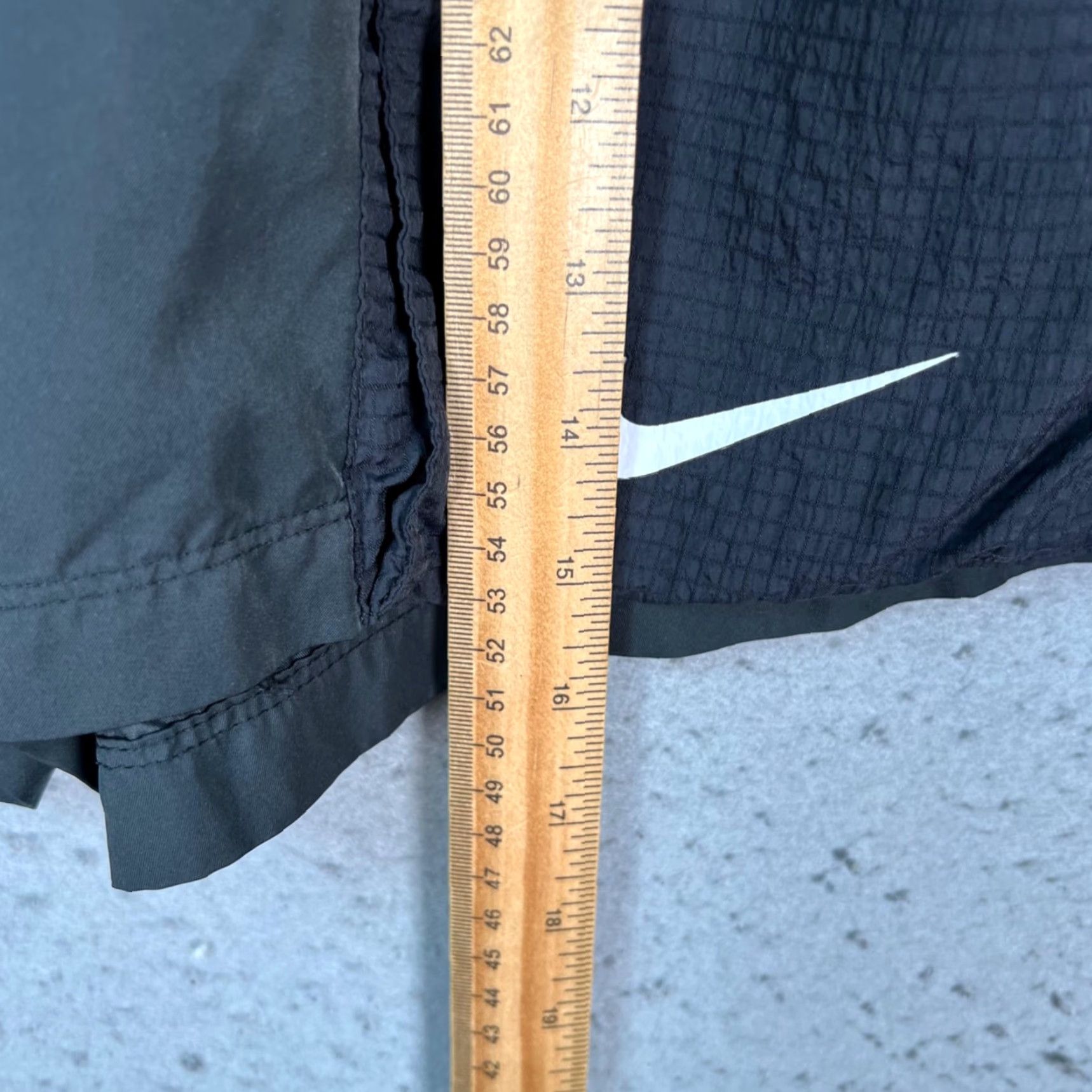 Nike Nike Womens Size Small Black Trail Athletic Shorts w/ Adjustable Belt Size 28" / US 6 / IT 42 - 7 Thumbnail