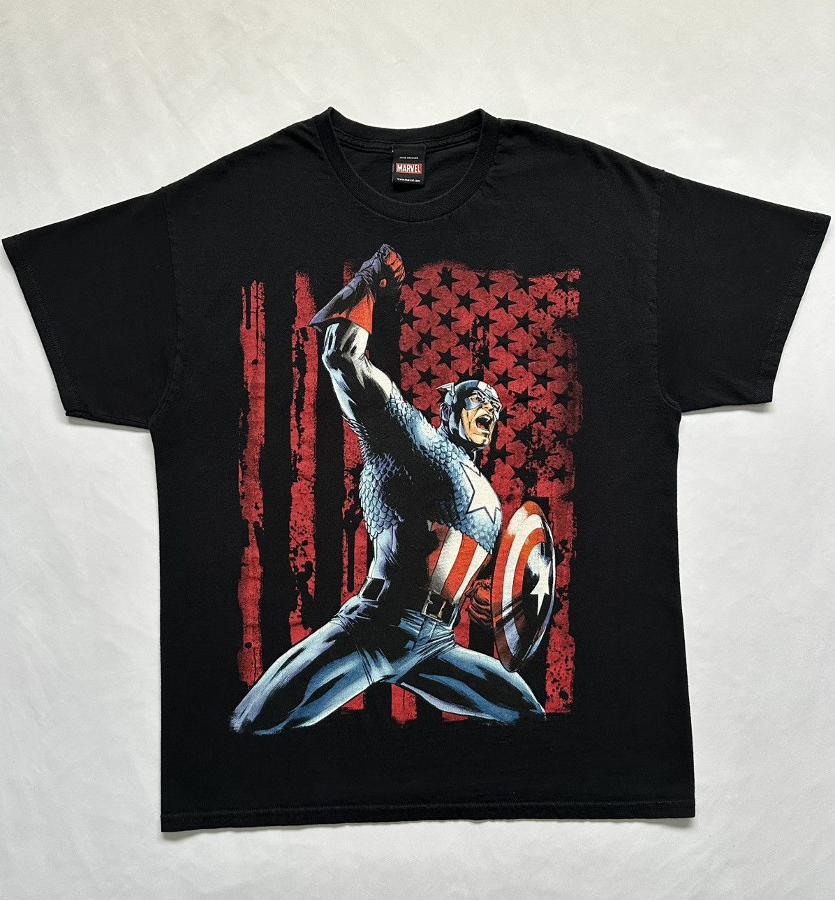 Marvel Comics Marvel Comics Mad Engine Captain America Graphic T-Shirt Size US L / EU 52-54 / 3 - 1 Thumbnail