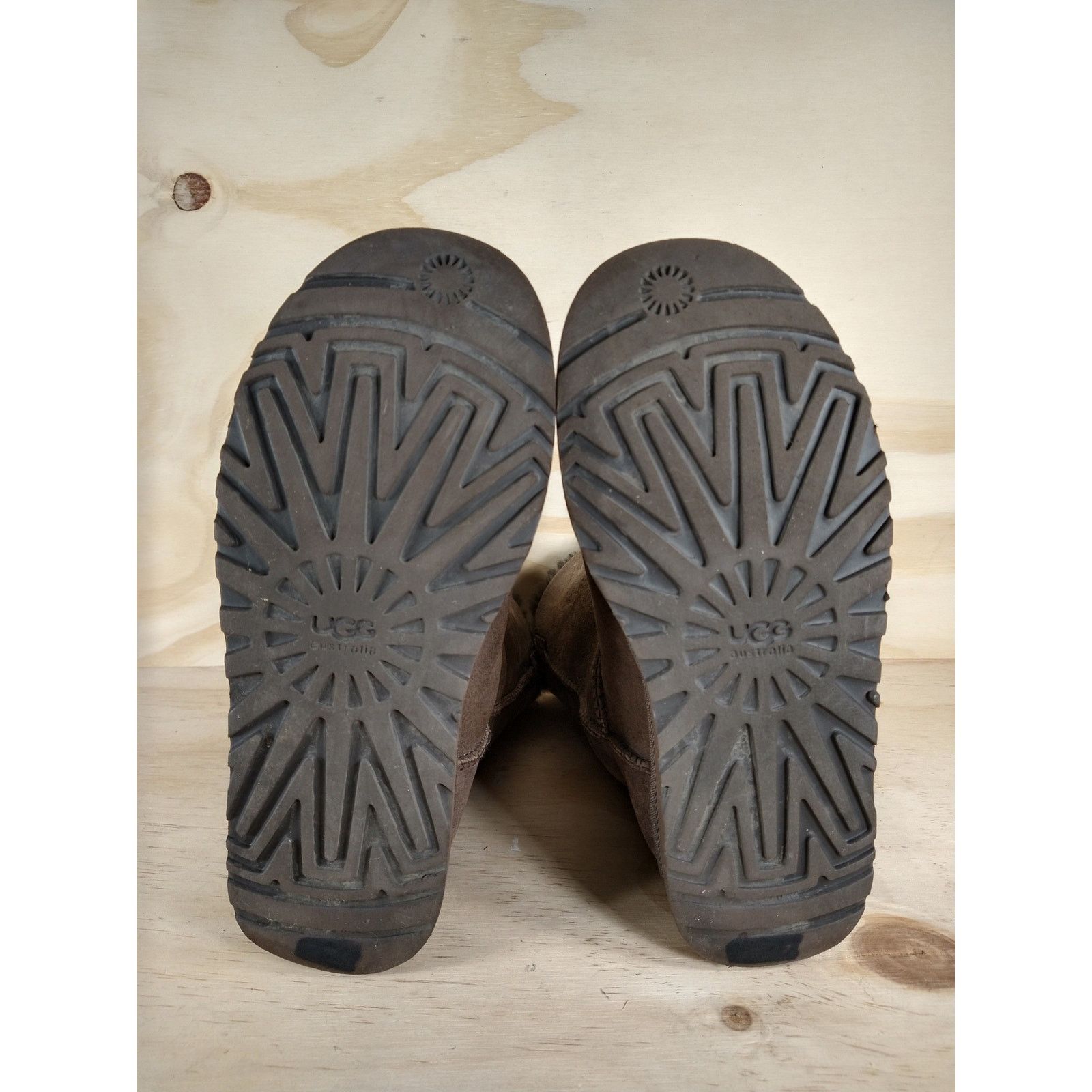Ugg UGG Australia - Bailey Button - Boots Brown/Black Women's 7 Size US 7 / IT 37 - 7 Thumbnail