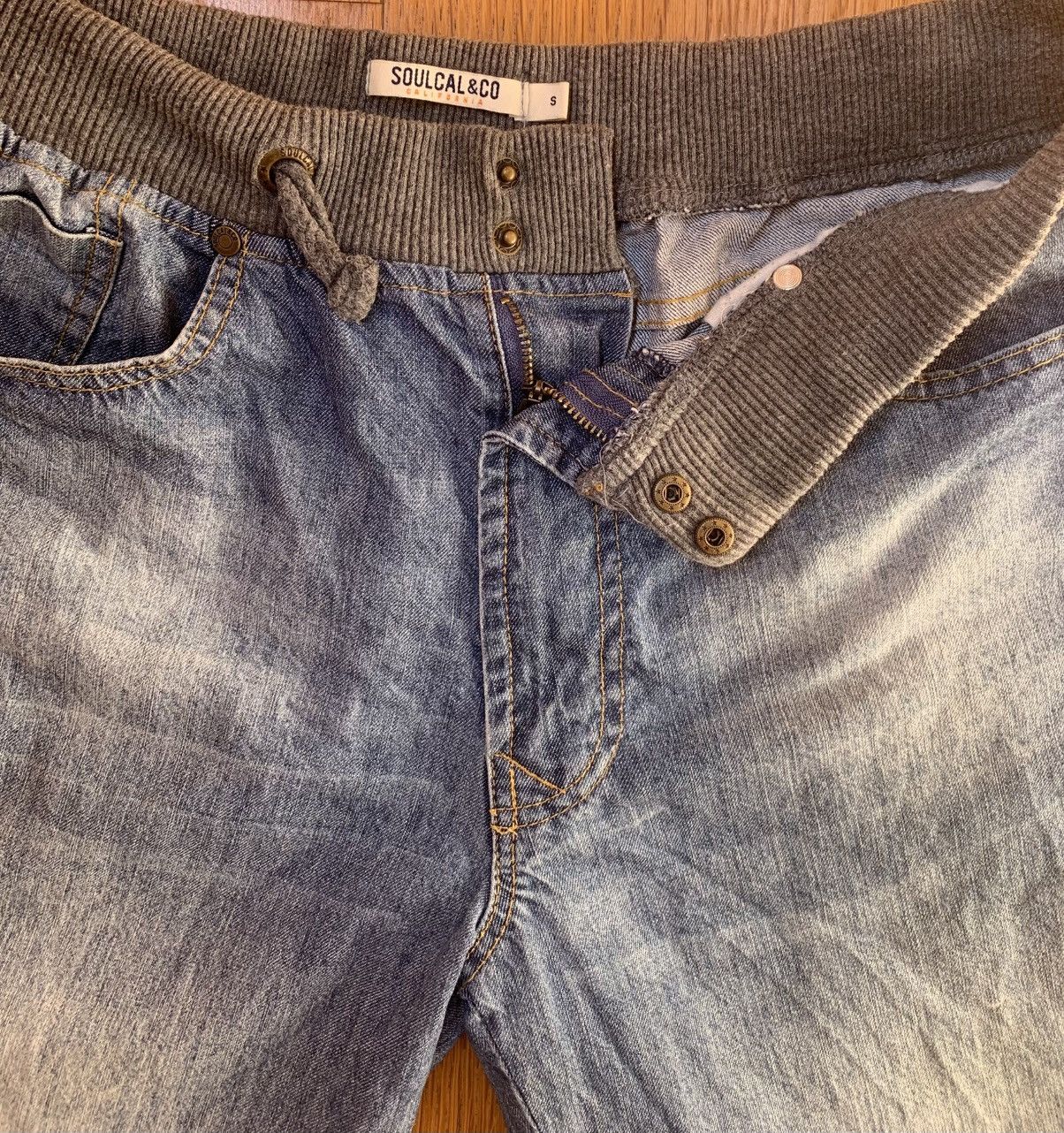 Vintage Vintage SoCal & Co. Blue Cargo Shorts – Rare 2010s Surfwear Size US 37 - 4 Thumbnail