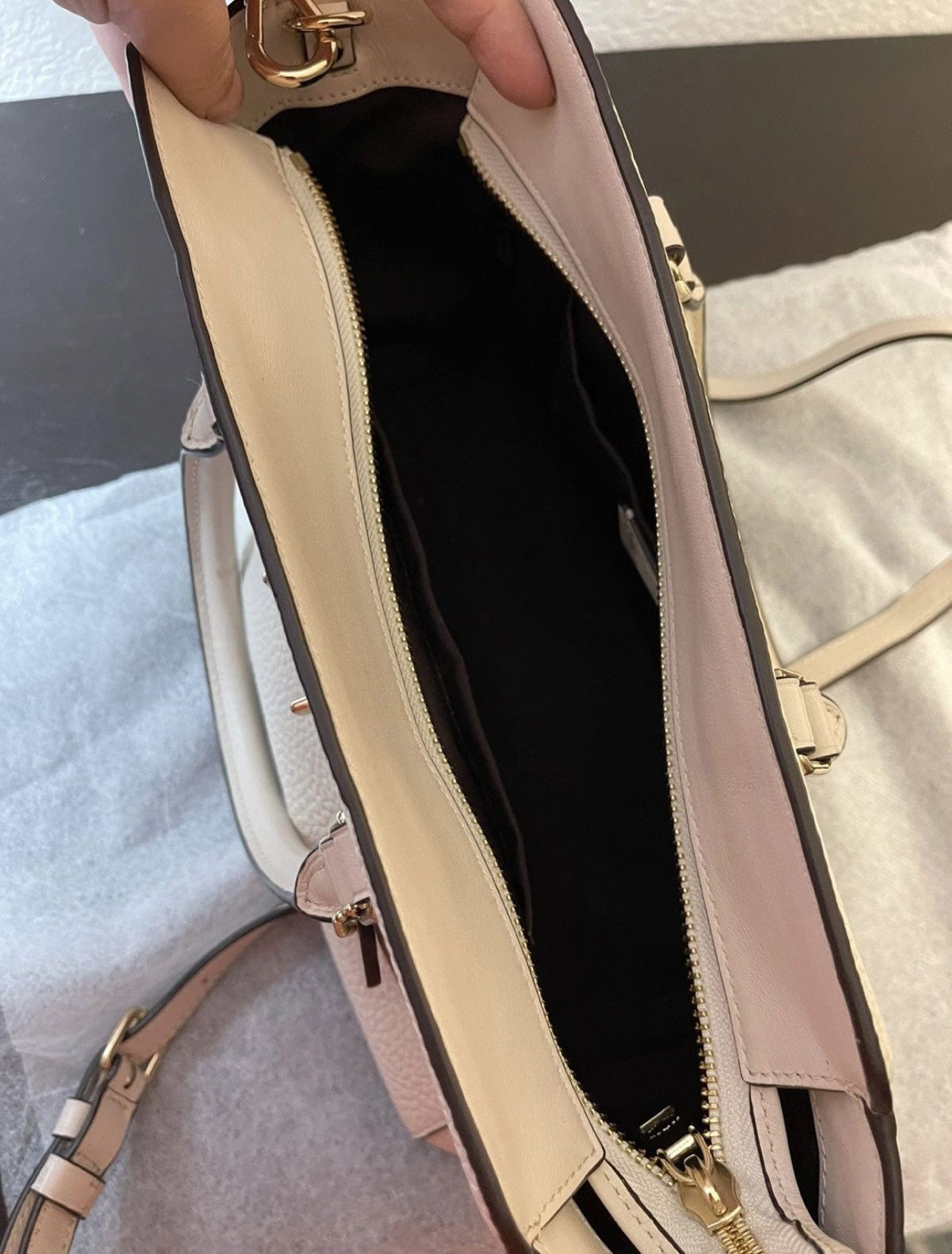 Coach Coach Swagger Carryall in Leather Satchel Crossbody Bag Size ONE SIZE - 12 Thumbnail