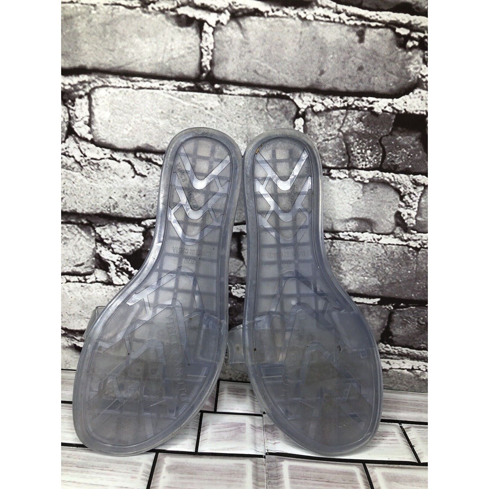 Vince Camuto Vince Camuto Clear Rubber Chain Casual Thong Slides Sandals Size US 6 / IT 36 - 8 Thumbnail