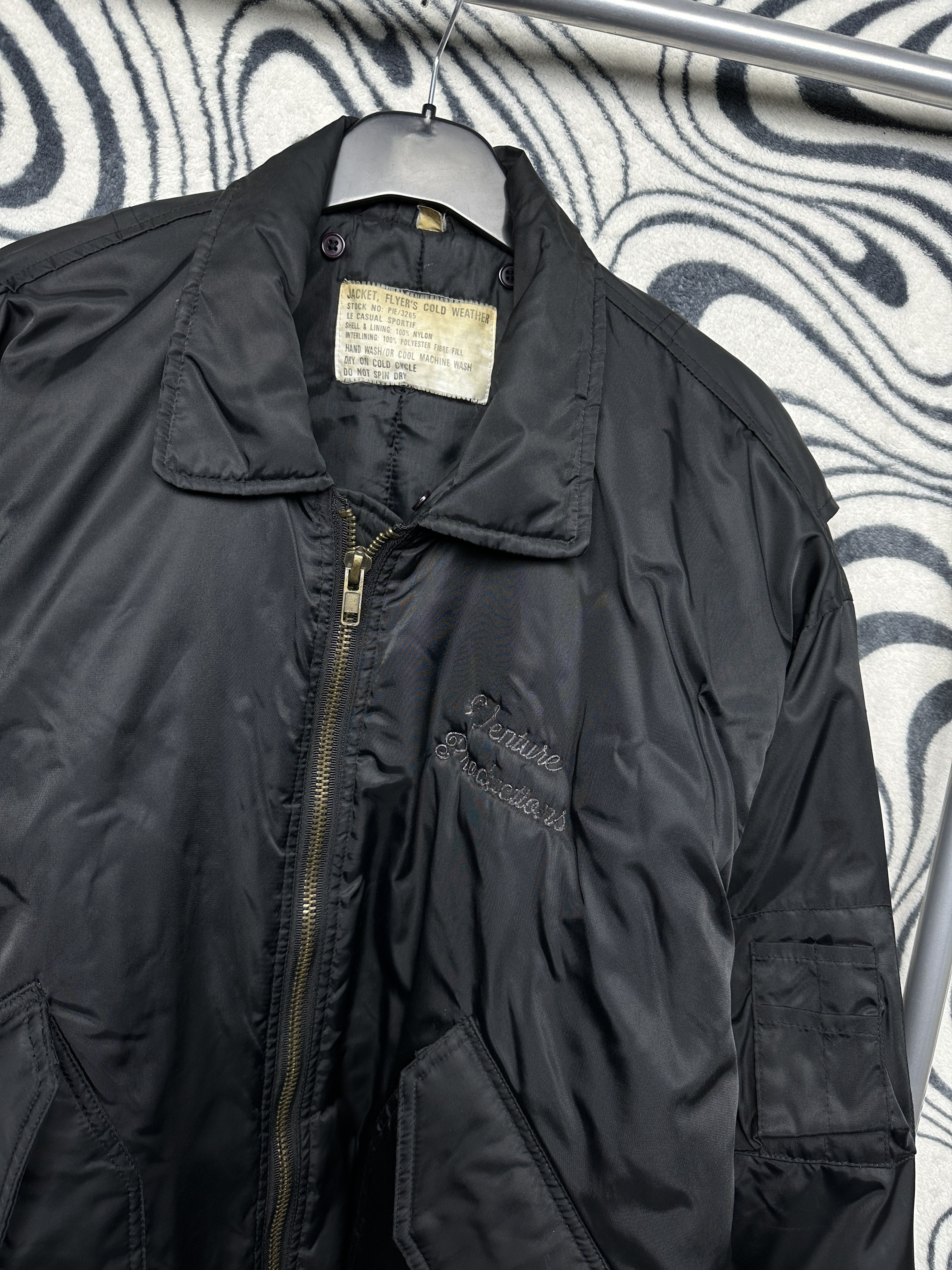 Vintage Vintage Military MA-1 Bomber Jacket USA Venture Productions Size US XL / EU 56 / 4 - 2 Thumbnail