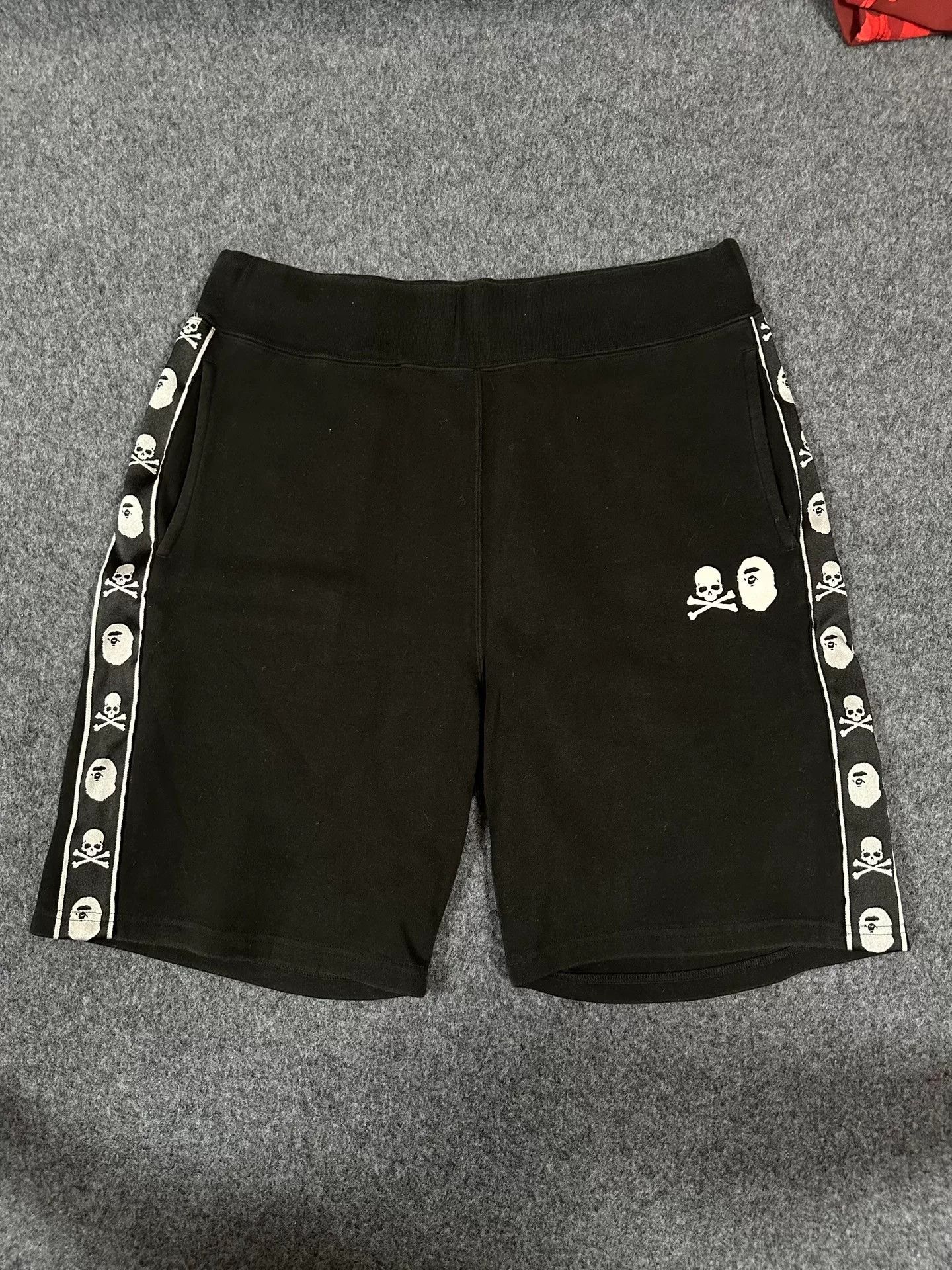 Bape × Mastermind Japan Bape Multi Shark Shorts Designer Size US 34 / EU 50 - 1 Thumbnail