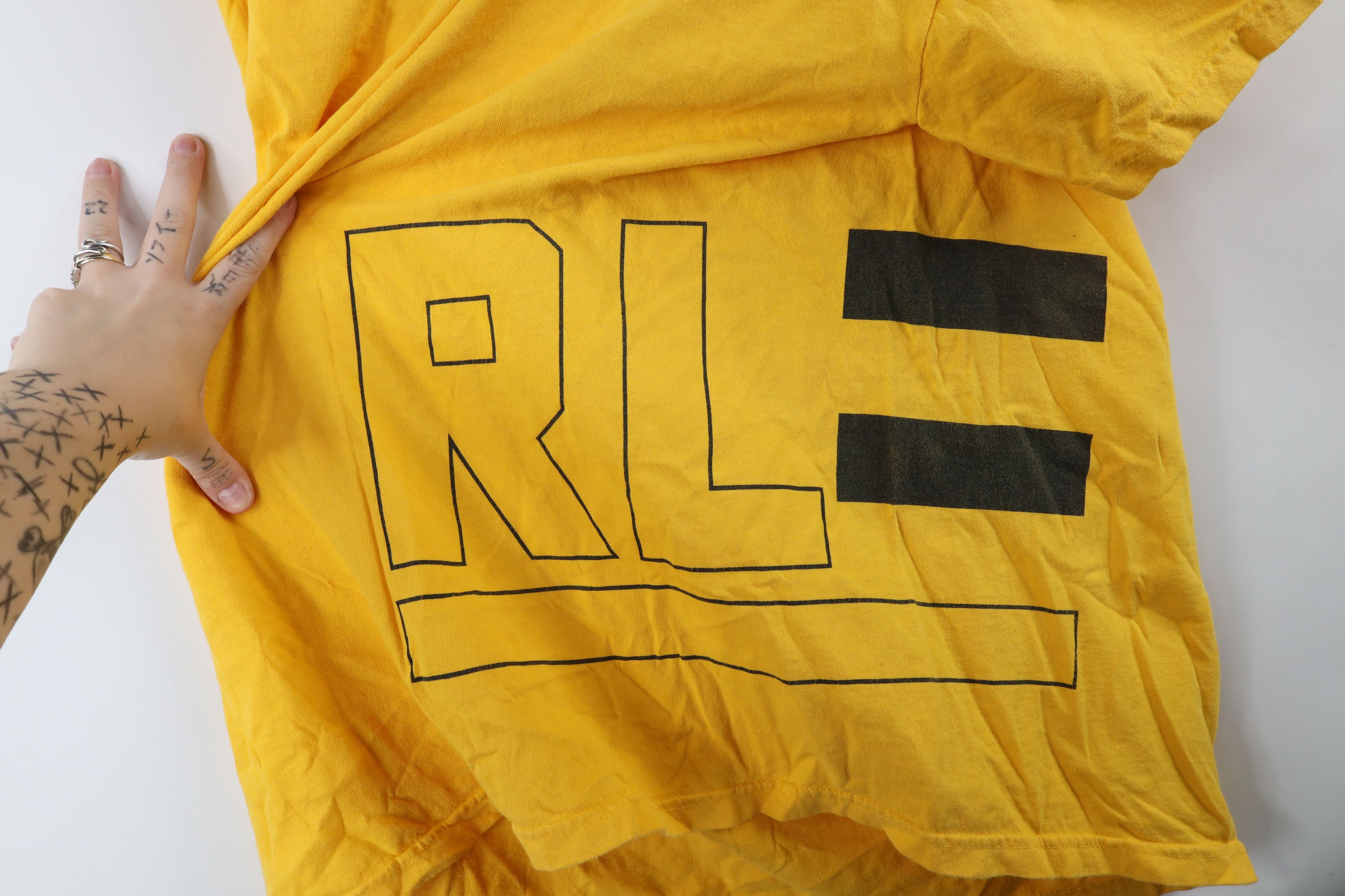Ralph Lauren × Vintage Vintage 90s Ralph Lauren Out Big Logo Flag T-Shirt Yellow Size US L / EU 52-54 / 3 - 9 Thumbnail