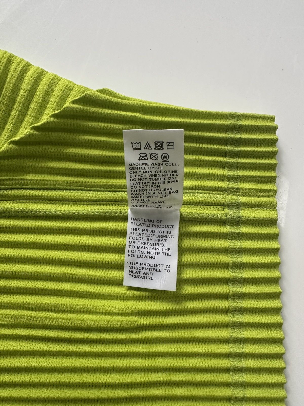 Homme Plisse Issey Miyake HOMME PLISSÉ ISSEY MIYAKE Green Pleats Tube Neck Warmer Size ONE SIZE - 5 Thumbnail