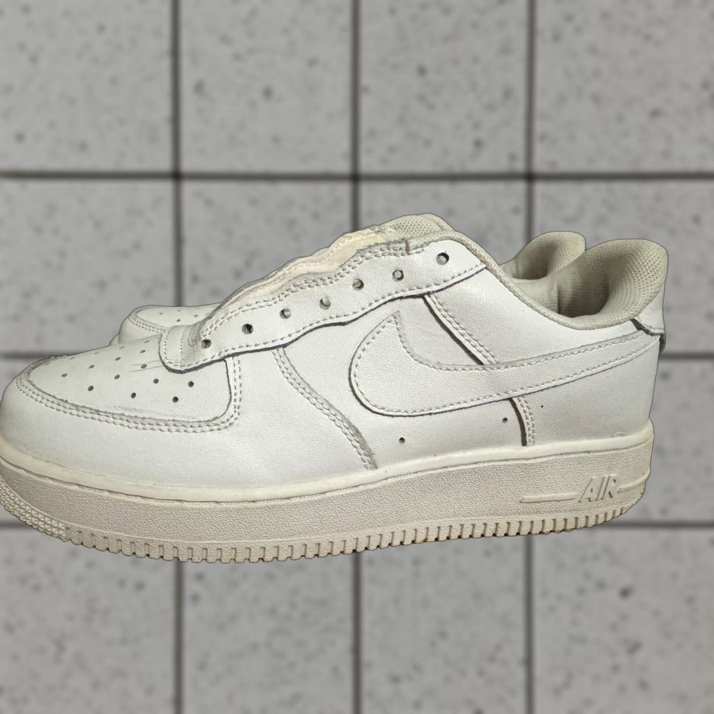 Nike Nike Air Force Low Triple White Sneaker Mens 7 White Leather Rubber Nas White CW2288-111 Size US 7 / EU 40 - 1 Thumbnail