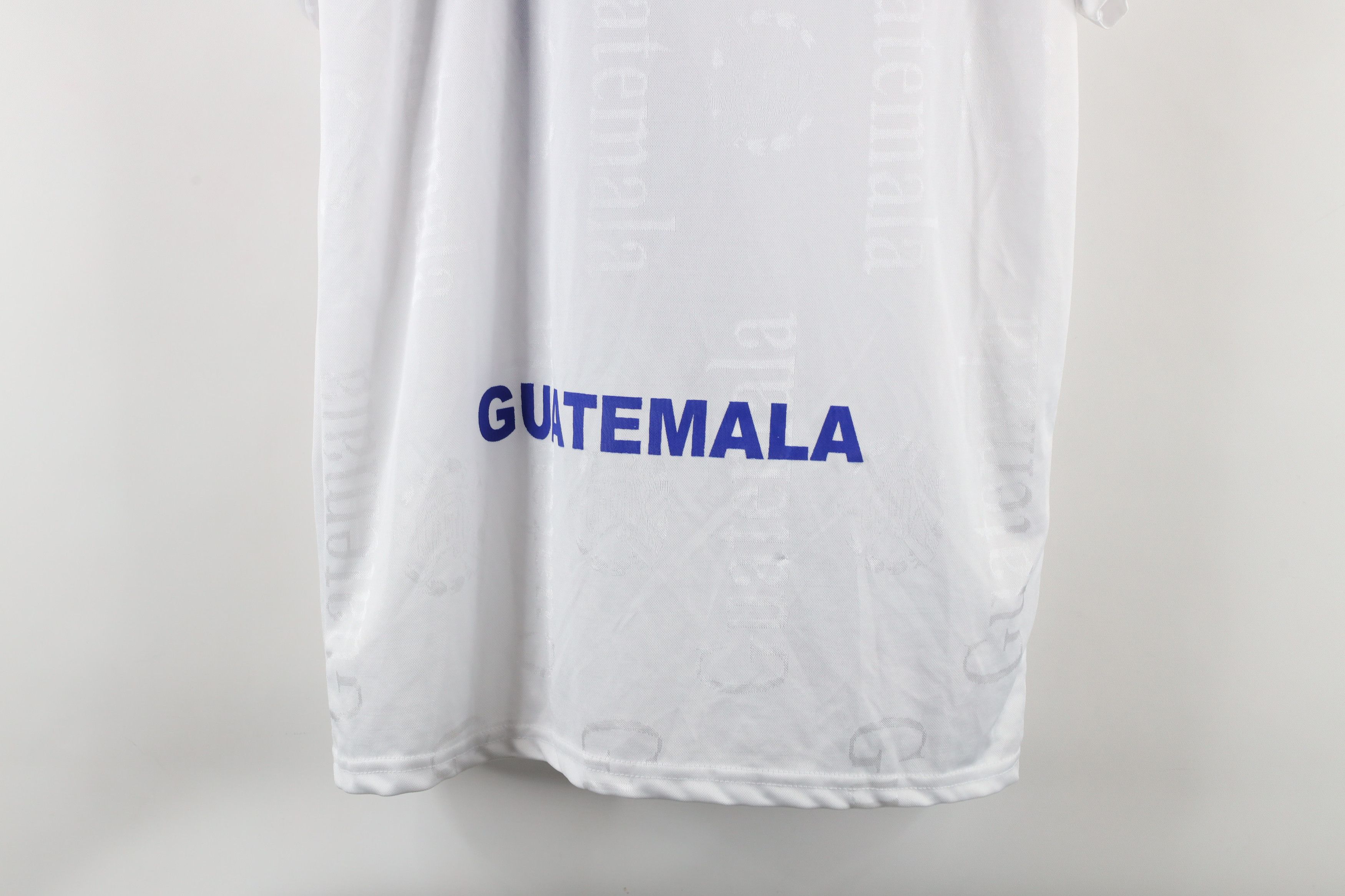Umbro × Vintage Vintage Umbro All Over Print Guatemala Soccer Futbol Jersey Size US S / EU 44-46 / 1 - 13 Thumbnail