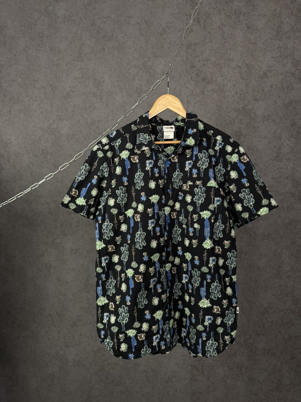The North Face TNF The North Face outdoor Hawaiian shirt Size US L / EU 52-54 / 3 - 1 Thumbnail