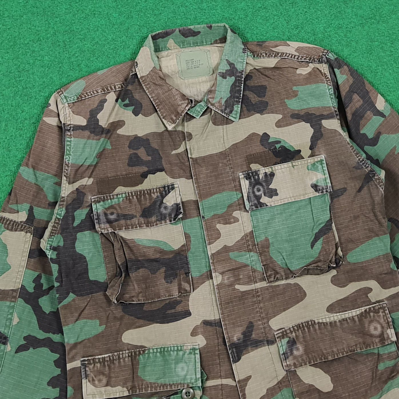 Vintage Vintage 90s US Military Camo Jacket Custom Logo C278N15 Size US M / EU 48-50 / 2 - 4 Thumbnail