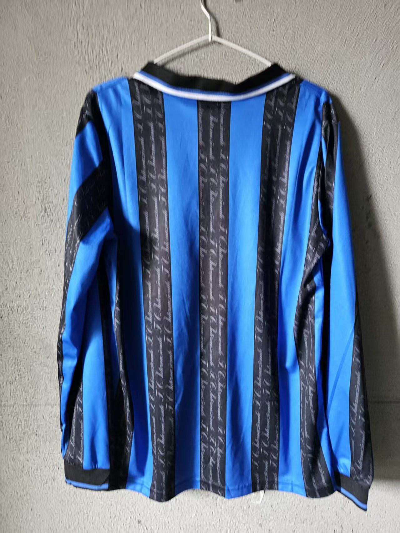 Other 1997 1998 Inter Milan Soccer Jersey Size US S / EU 44-46 / 1 - 3 Thumbnail
