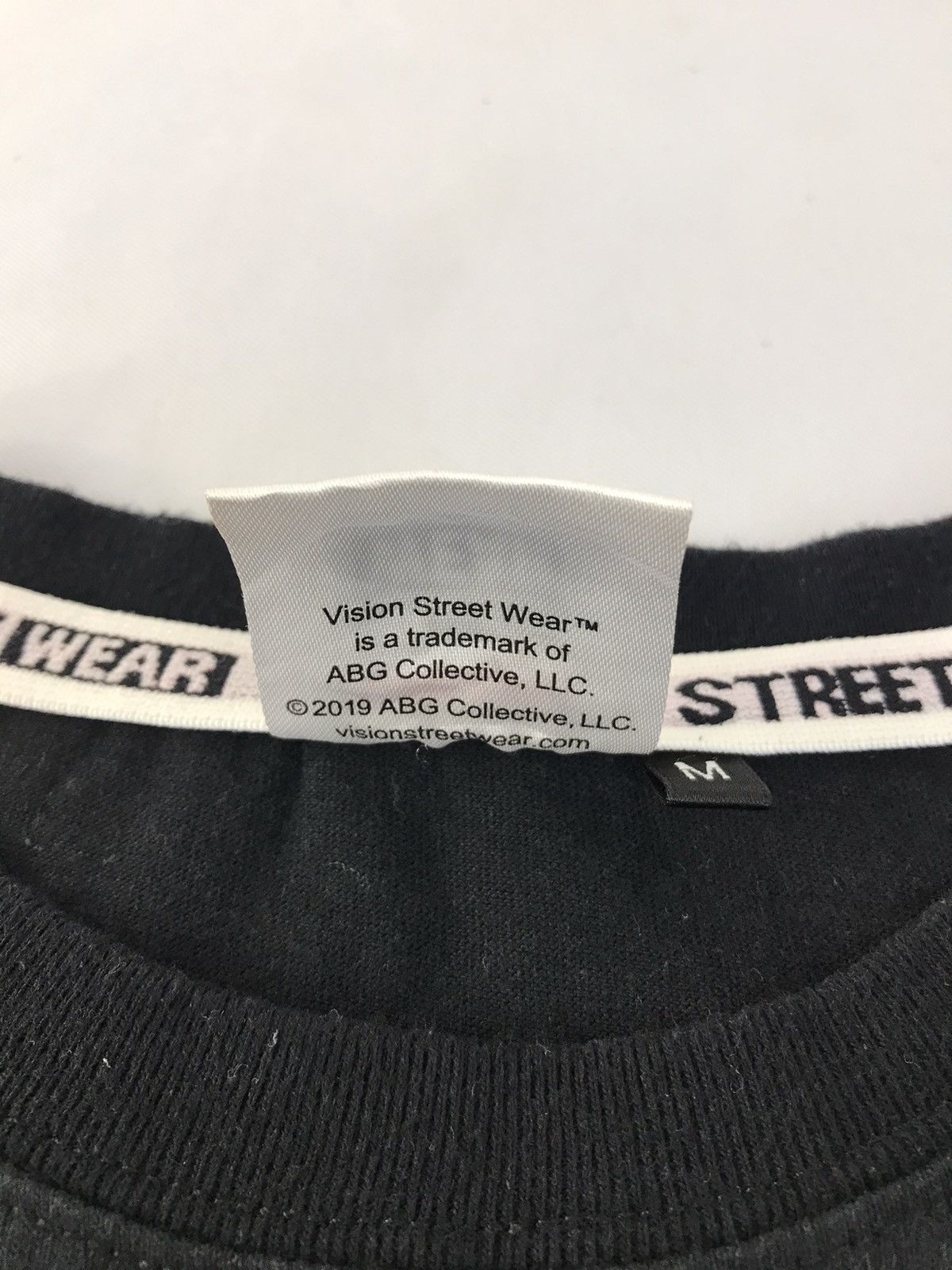 Japanese Brand × Vintage × Vision Streetwear Vintage Vision Street Wear Is A Trademark Design Tee Size US M / EU 48-50 / 2 - 7 Thumbnail