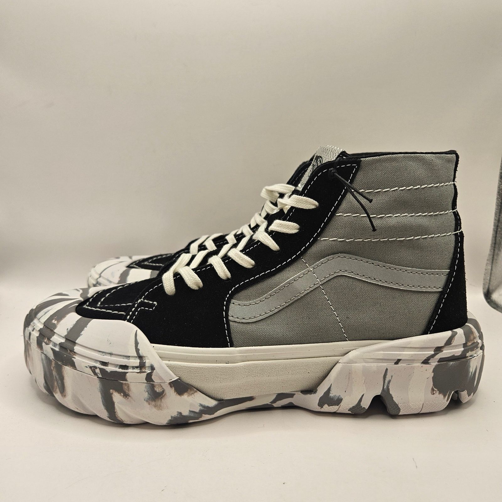 Vans VANS MEN'S 7.5 WOMEN'S 9 SK8-Hi TAPERED MOON ROCKS BLACK Size US 7.5 / EU 40-41 - 3 Thumbnail
