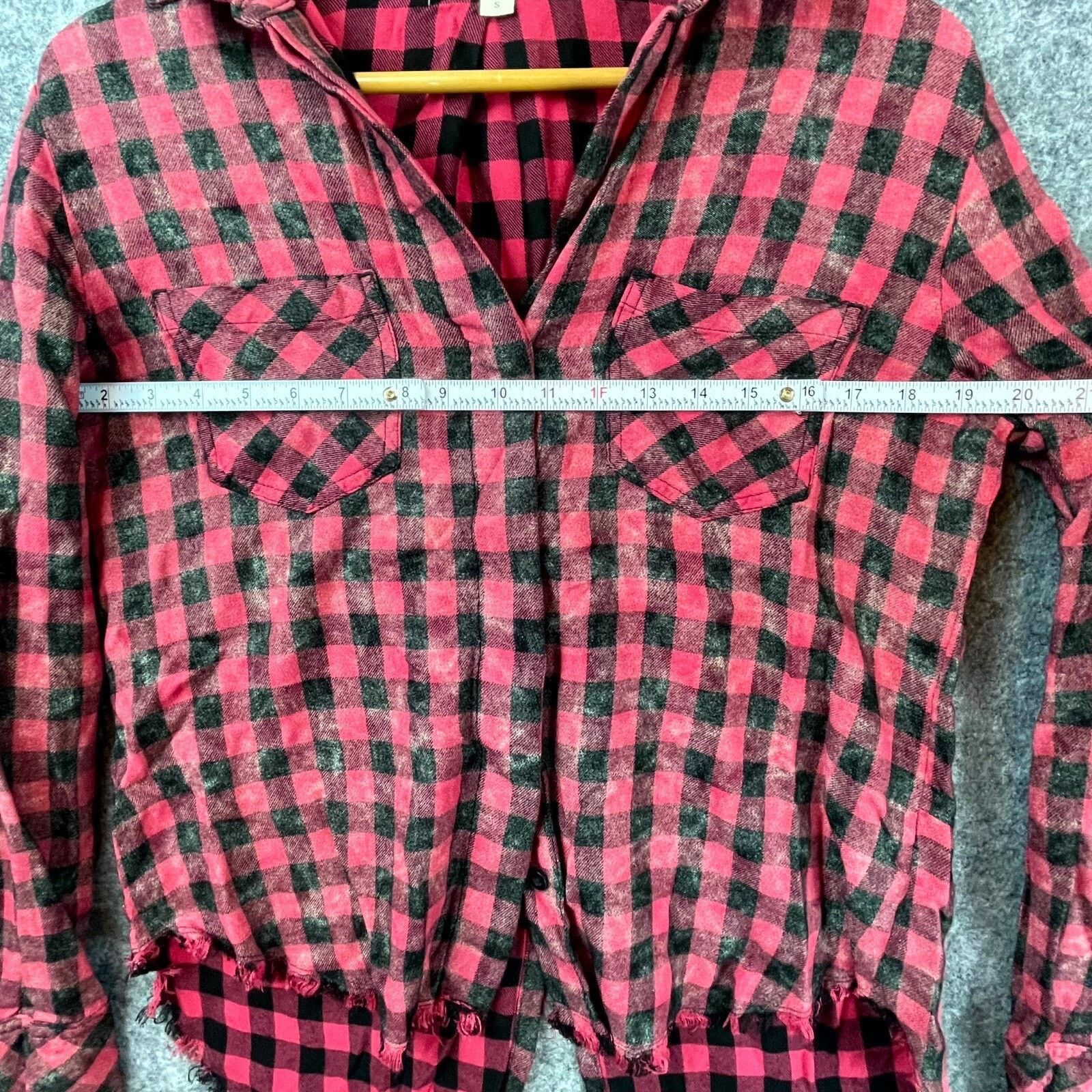 Anthropologie Cloth & Stone Shirt Women Small Red Black Plaid Grunge 90s Size S / US 4 / IT 40 - 5 Thumbnail