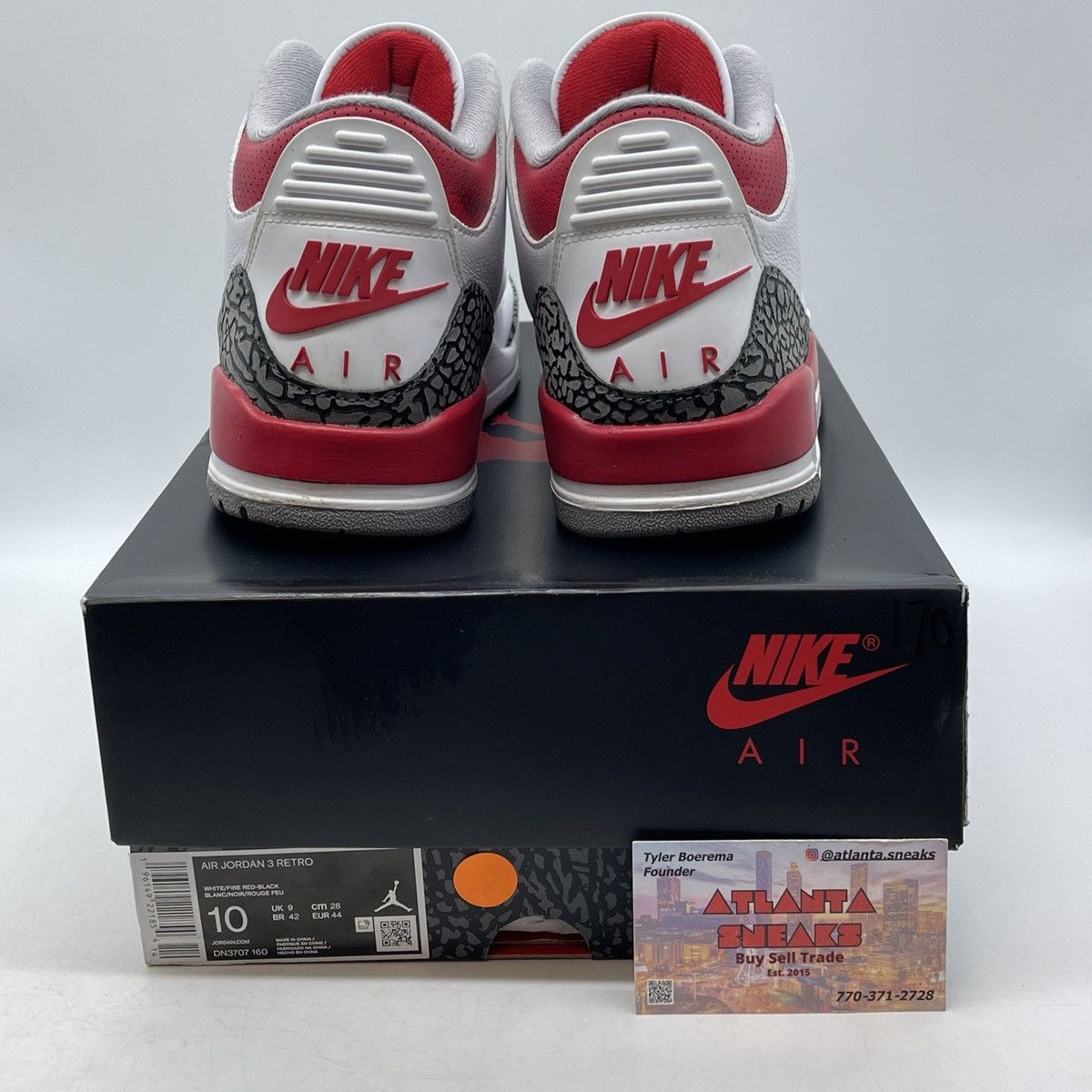 Jordan Brand Air Jordan 3 fire red Size US 10 / EU 43 - 3 Thumbnail