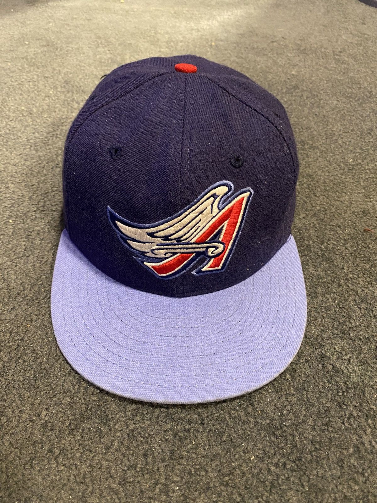 MLB × New Era × Vintage VINTAGE 90s NEW ERA 5950 ANEHEIM ANGELS FITTED CAP Size ONE SIZE - 1 Thumbnail