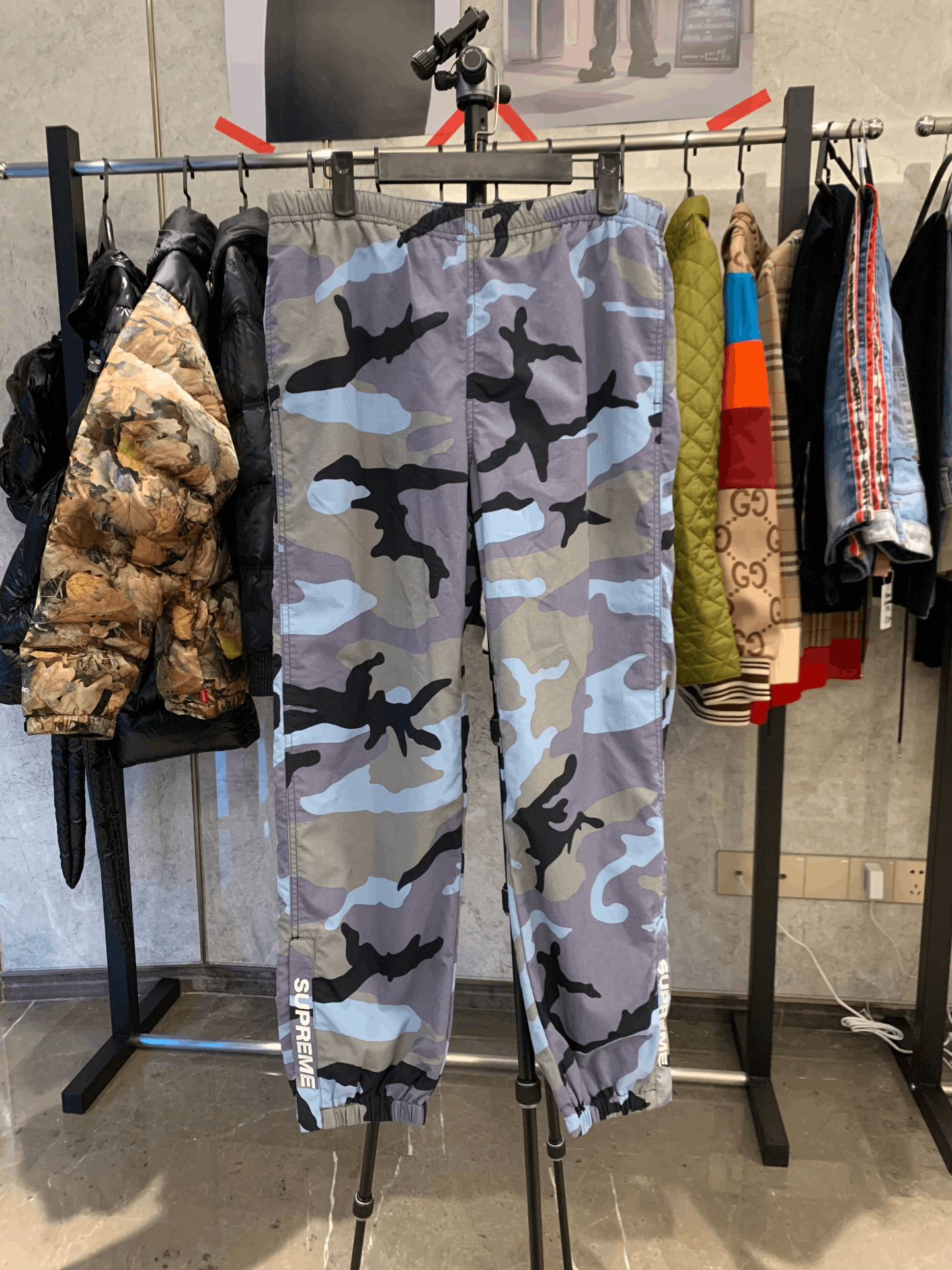 Supreme Supreme Camo Blue Denim Jeans 30 Men Size US 30 / EU 46 - 1 Thumbnail