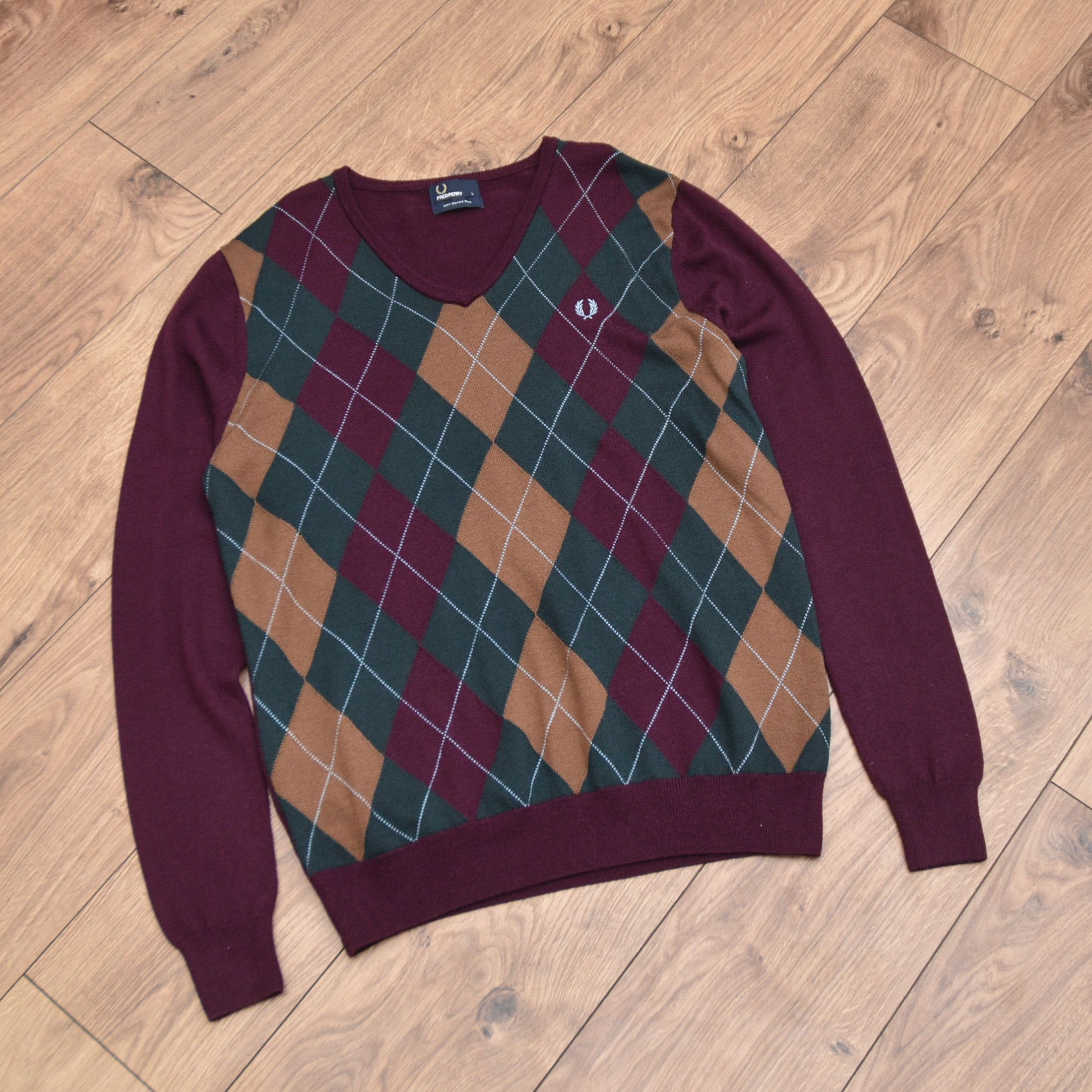 Fred Perry Fred Perry Burgundy V-Neck Argyle Wool Jumper Merino Wool Size US L / EU 52-54 / 3 - 5 Thumbnail