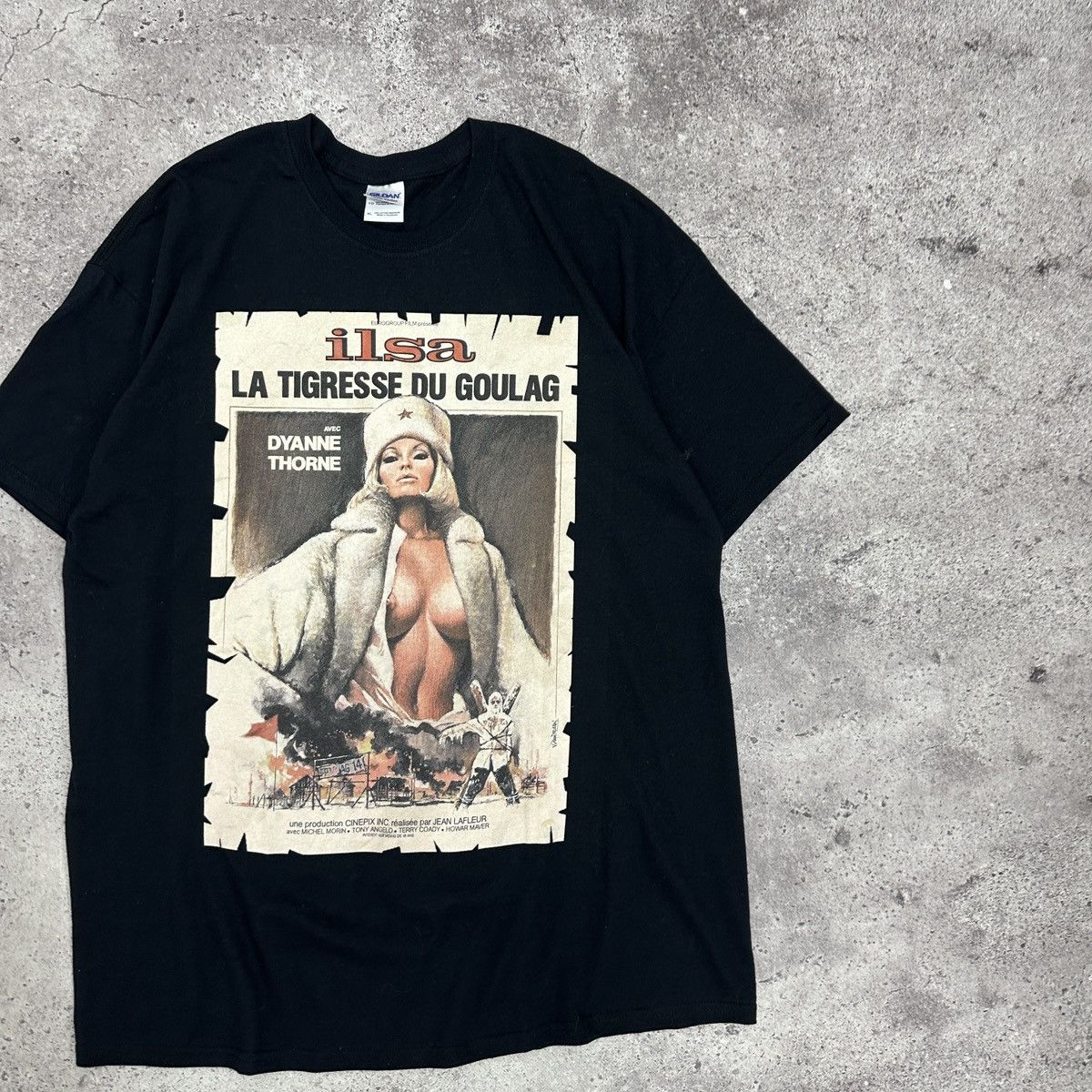 Vintage Vintage 00s Ilsa la tigresse Goulag Porn promo tee rare y2k Size US XL / EU 56 / 4 - 2 Thumbnail