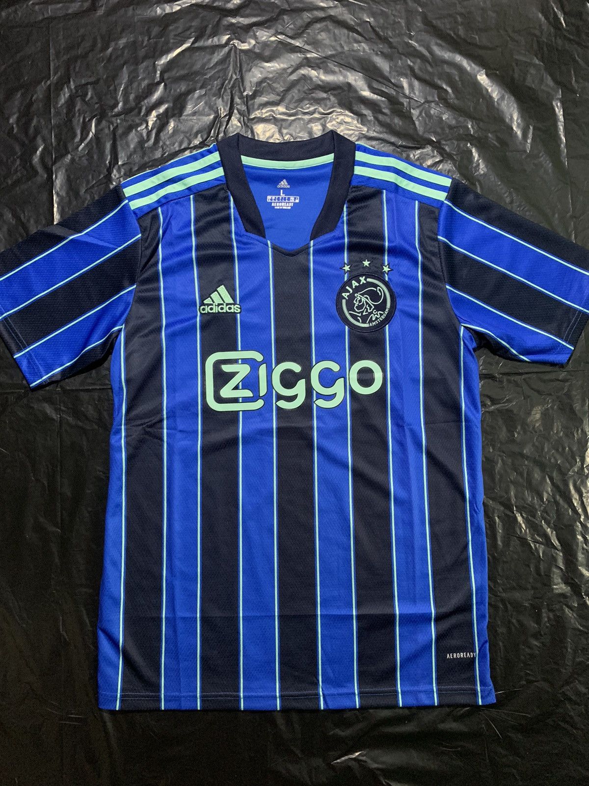 Adidas ⚽️~Ajax 22/23 third kit jersey classic~⚽️ Size US XL / EU 56 / 4 - 1 Thumbnail