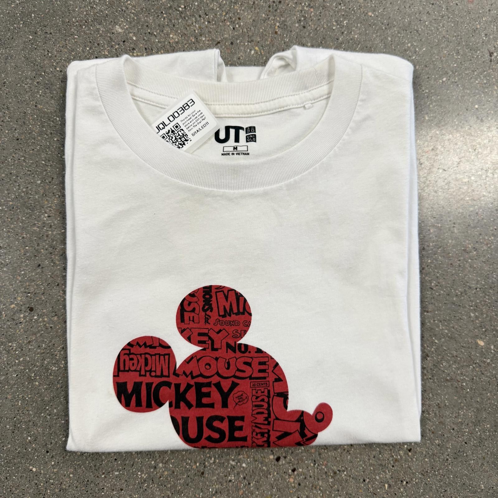 Uniqlo Uniqlo Mickey Stands UT Shirt Short Sleeve Unisex Japan - S Size US S / EU 44-46 / 1 - 9 Thumbnail