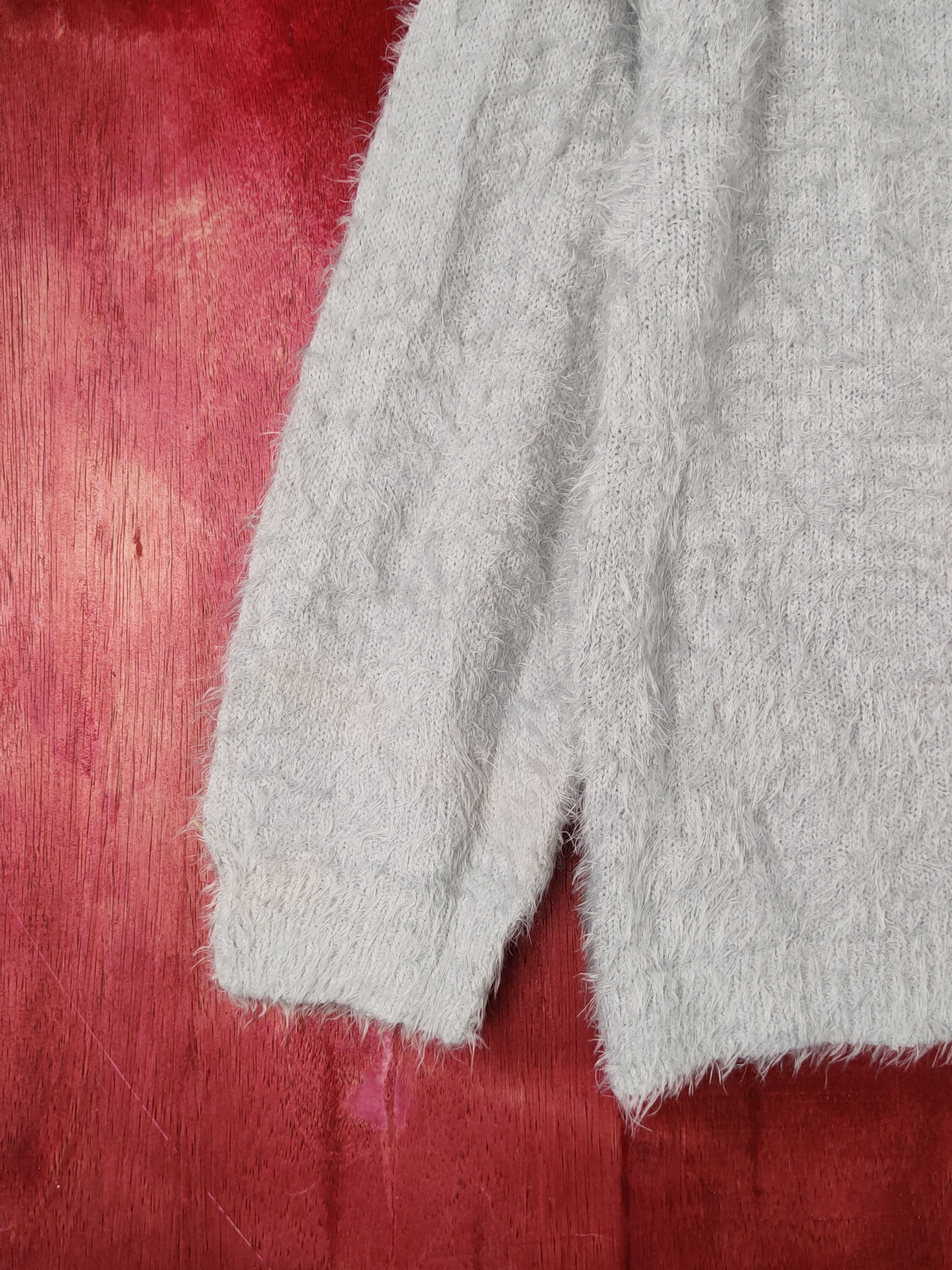 Japanese Brand × Vintage Holiday Holic Gray faded dirty Shaggy Fur Knitwear #S1965 Size M / US 6-8 / IT 42-44 - 4 Thumbnail