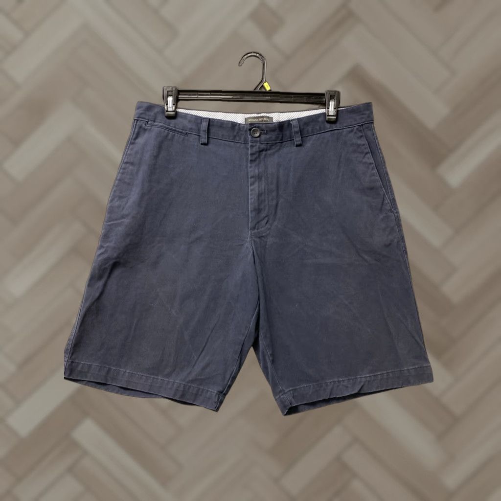 Banana Republic Banana Republic Shorts Men Size 36 Navy 10" Inseam Chino Zip Solid Pockets Casual Spring Summer Size US 36 / EU 52 - 1 Thumbnail