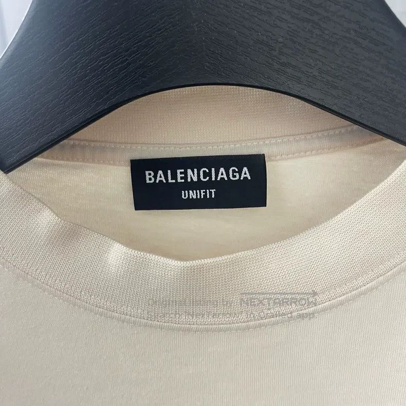 Balenciaga Balenciaga Short Sleeve with Embroidered Logo on Hem Size US M / EU 48-50 / 2 - 4 Thumbnail