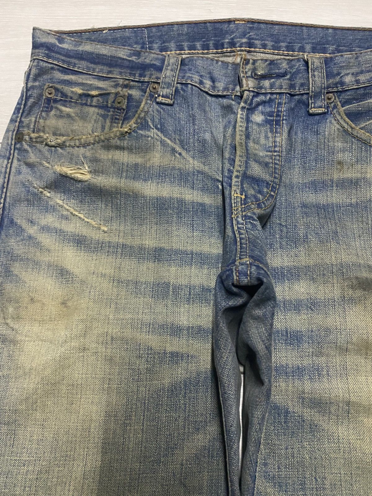 Levi's Vintage Levis Grunge Style Distressed Repair Loose Jeans Size US 32 / EU 48 - 9 Thumbnail