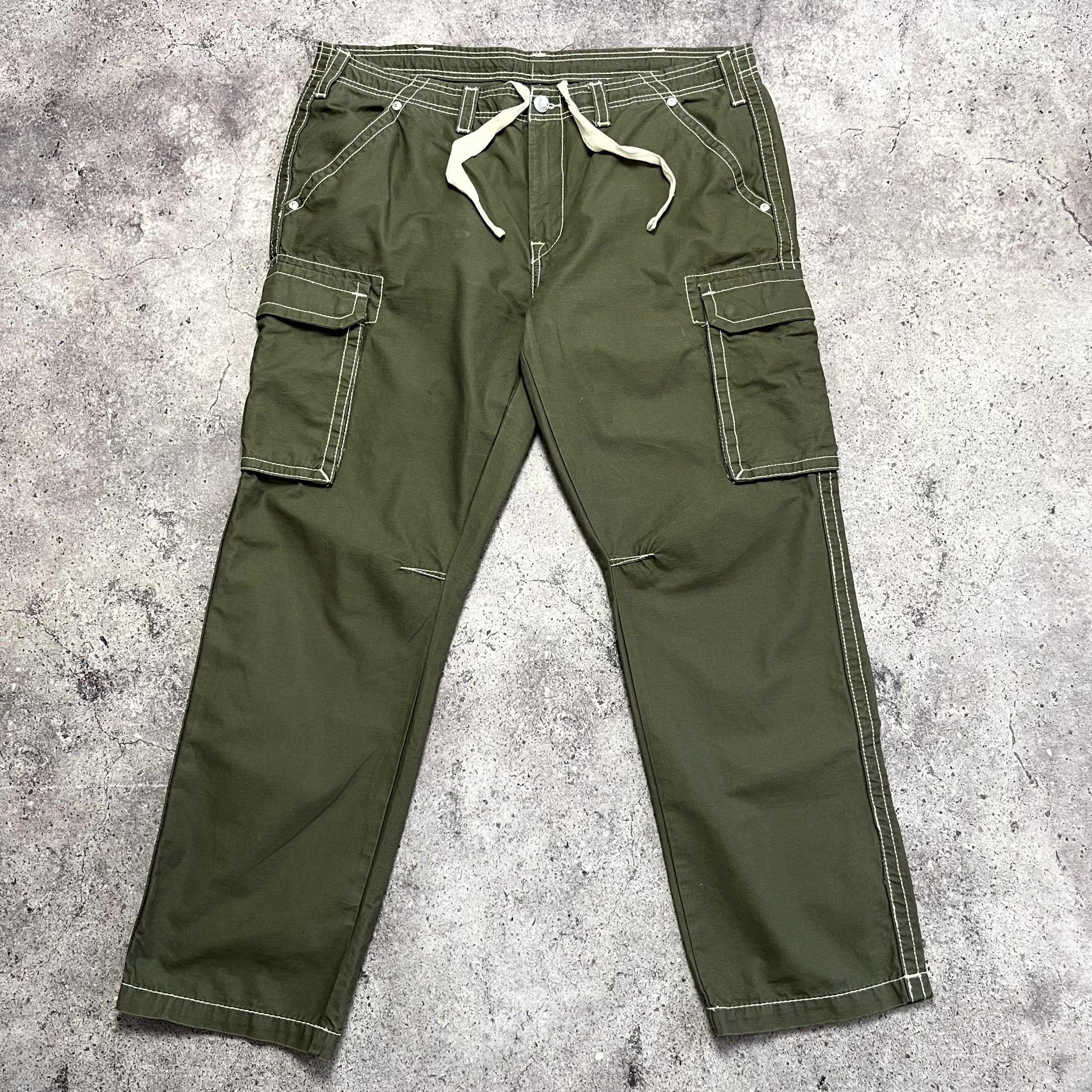True Religion True Religion Cargo Green Khaki Pants Big T Size 38 2XL Size US 38 / EU 54 - 1 Thumbnail