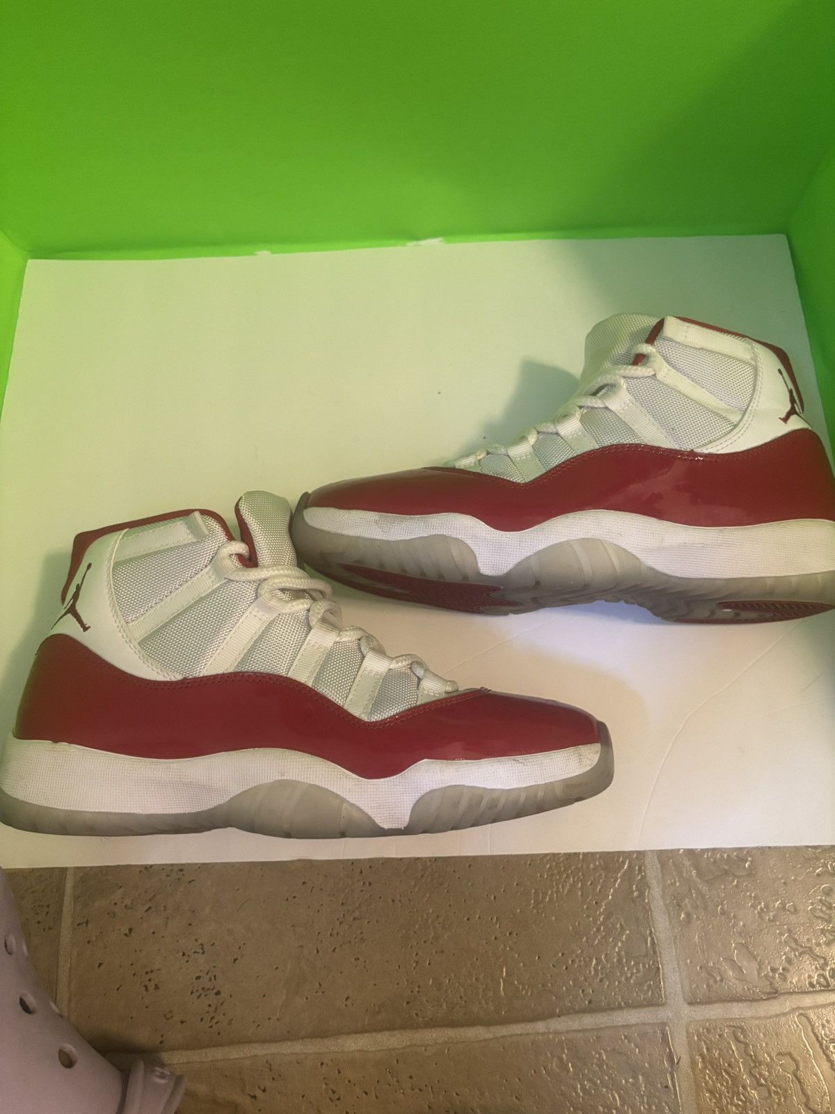 Jordan Brand Jordan 11 cherry, 9.5 Size US 9.5 / EU 42-43 - 4 Thumbnail