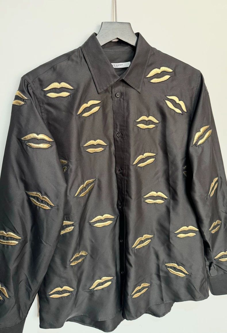 Givenchy Givenchy Givenchy Lip Print Long Sleeve Shirt -2507 Size US L / EU 52-54 / 3 - 4 Thumbnail