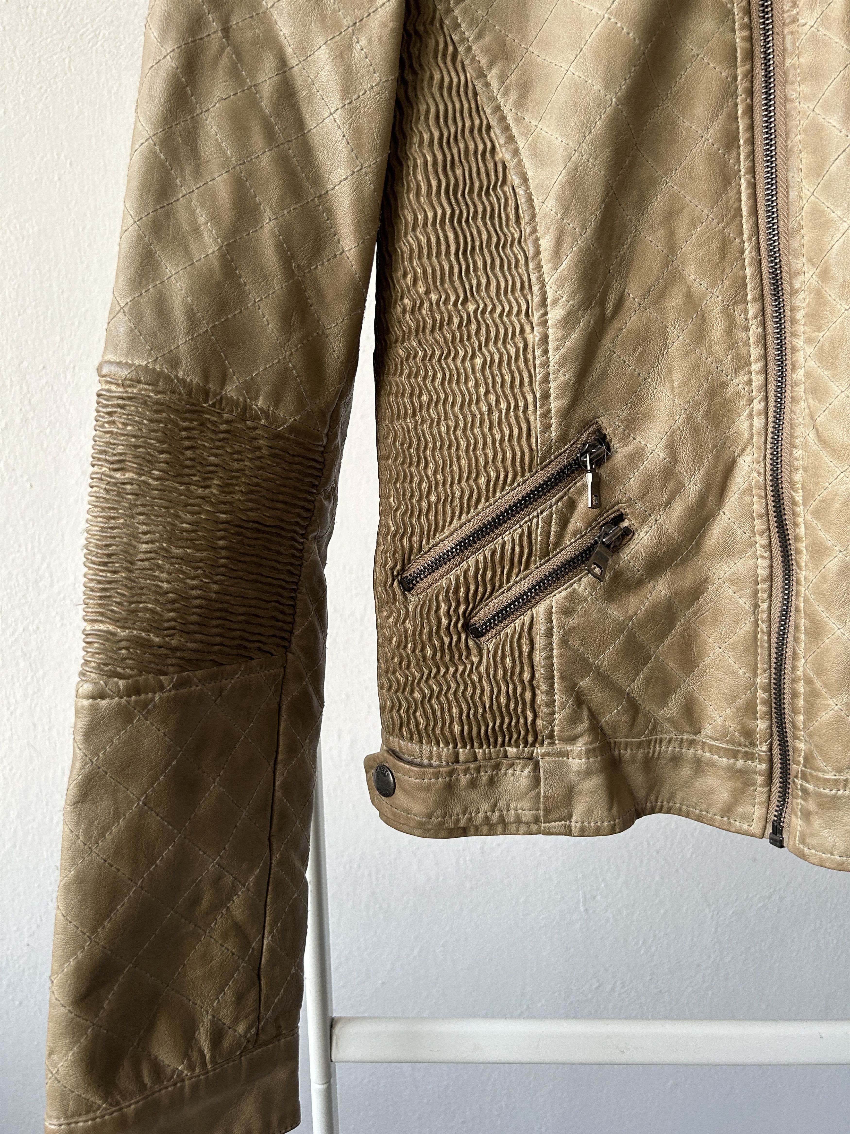 Guess Guess faux leather and faux fur biker jacket Size XS / US 0-2 / IT 36-38 - 7 Thumbnail