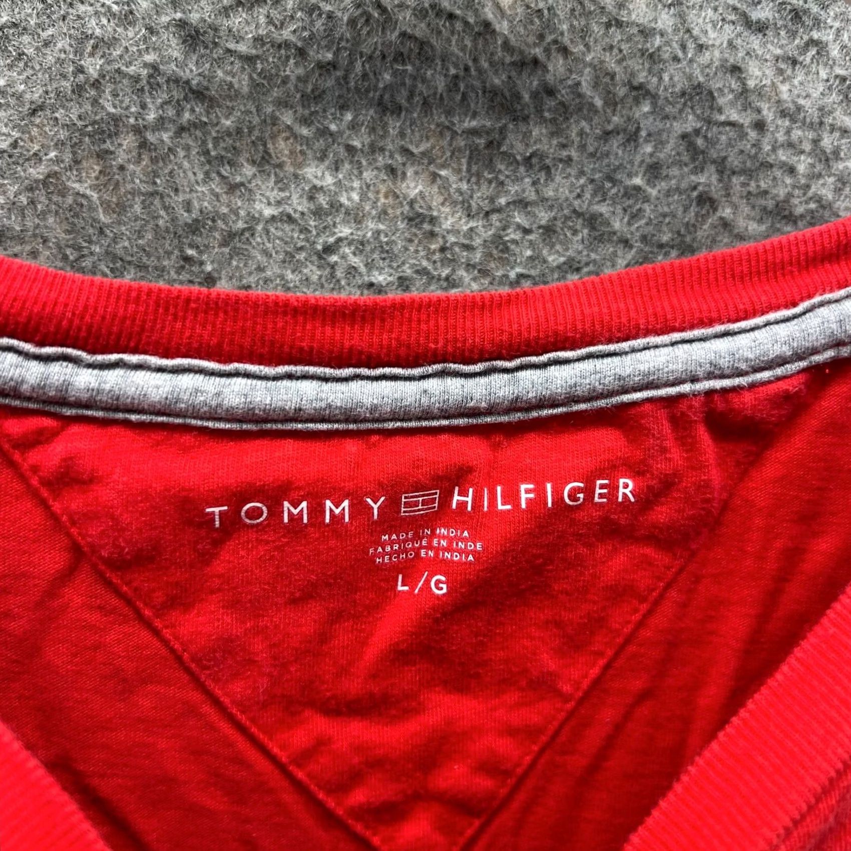 Tommy Hilfiger VINTAGE Tommy Hilfiger Shirt Men Large Red Crewneck Logo Printed Tee Crewneck Cotton Size US L / EU 52-54 / 3 - 7 Thumbnail