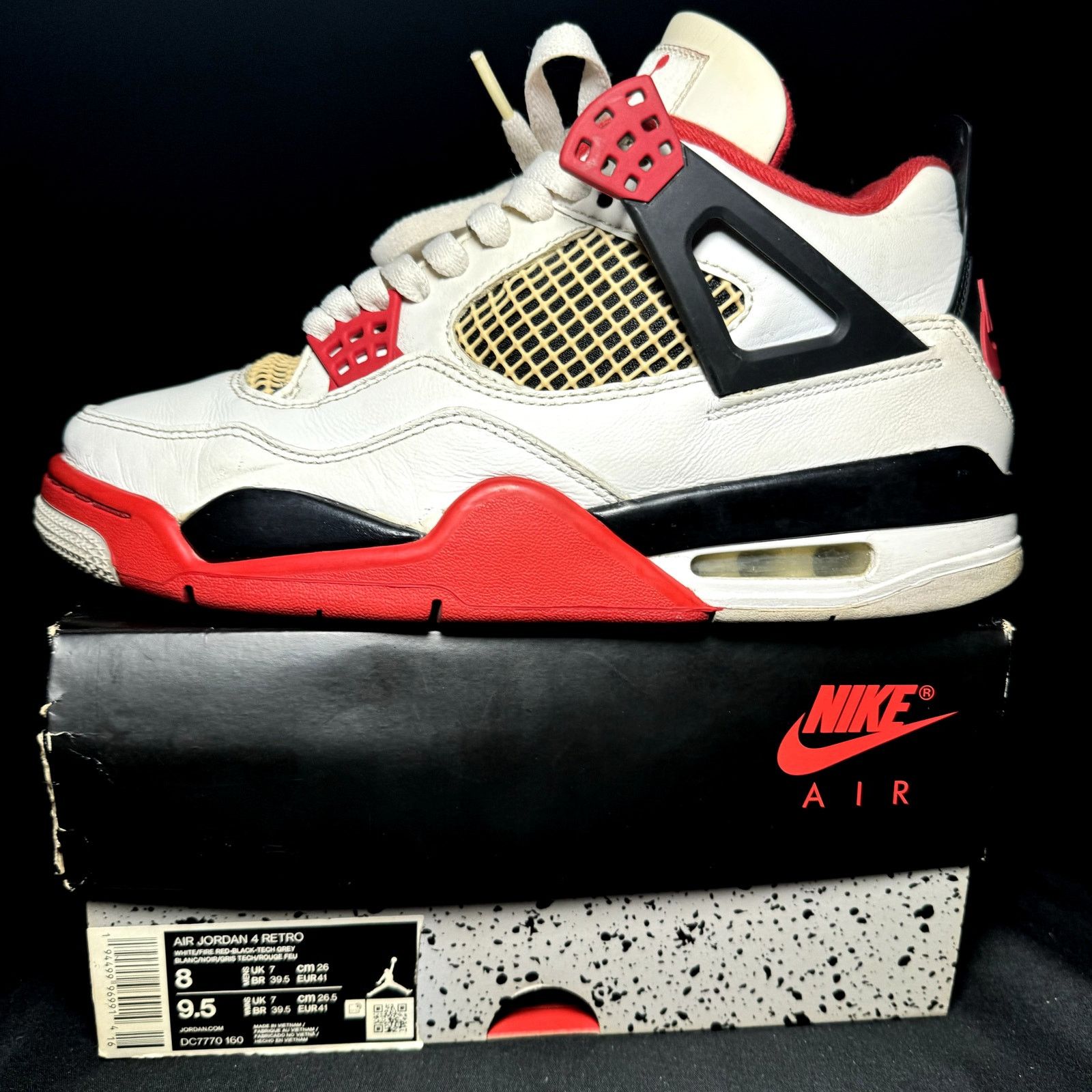Jordan Brand × Nike Size 8 - Nike Air Jordan 4 Retro OG Fire Red 2020 Men' Shoes Size US 8 / EU 41 - 8 Thumbnail