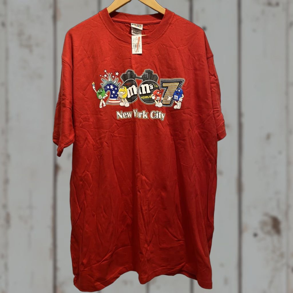 Vintage NOS Mens 2XL M&M World NYC New York Red Short Sleeve XXL 2007 T-Shirt Crew Neck Cotton Mint Size US 39 - 1 Thumbnail
